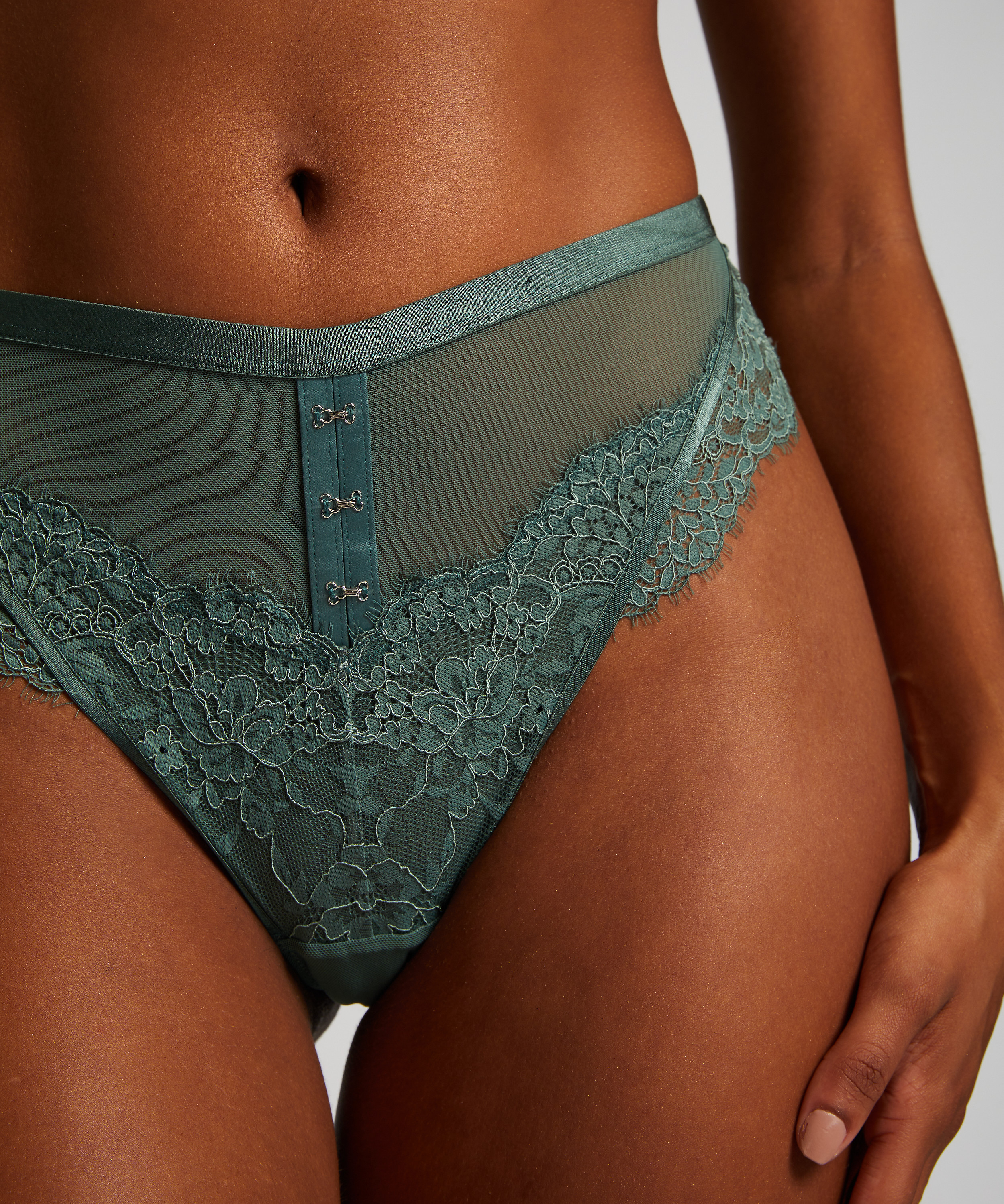 Tanga Bella, Verde, main