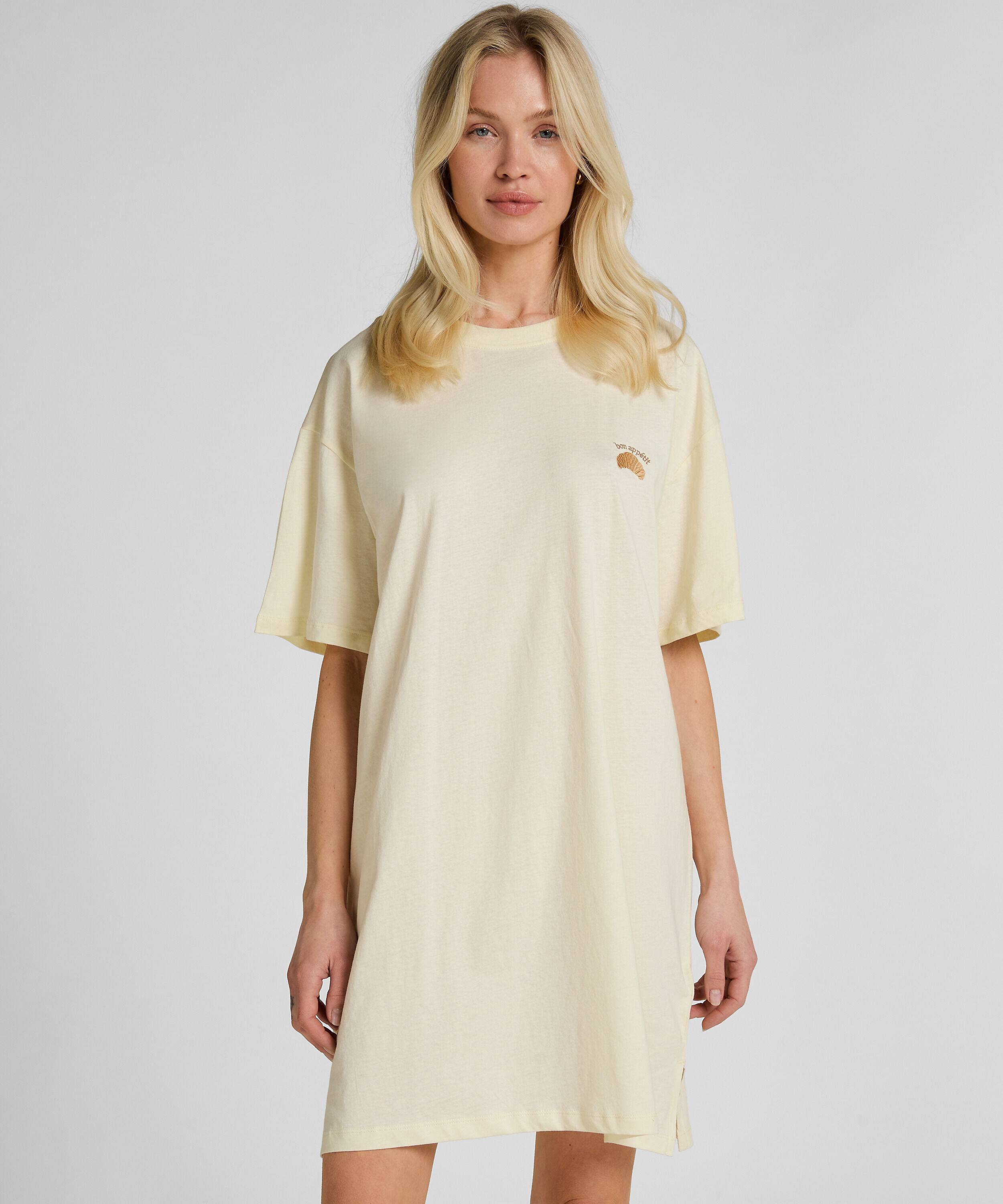 Camisón de cuello redondo, Amarillo