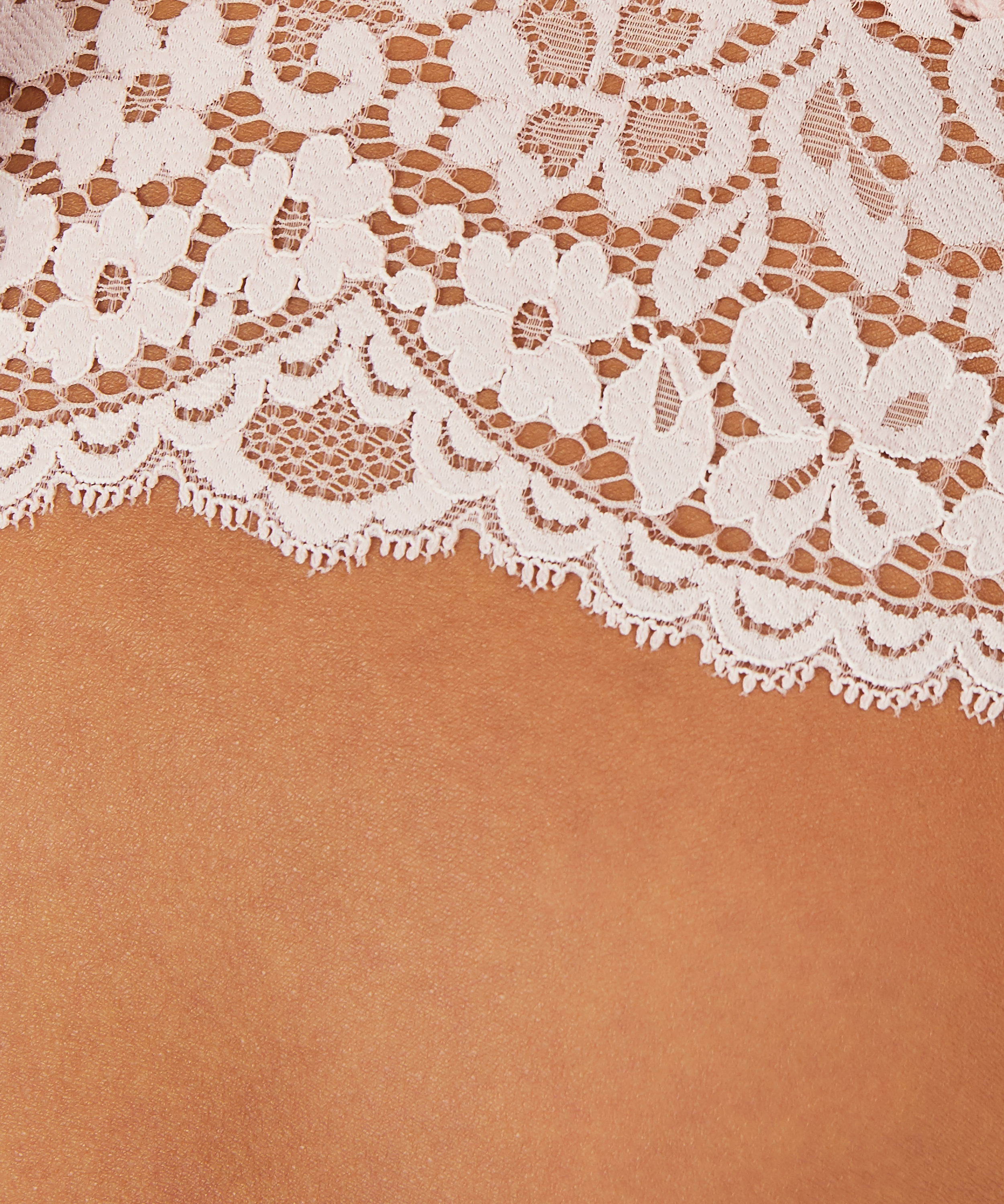 Brasile&ntilde;a Marina, Rosa, main