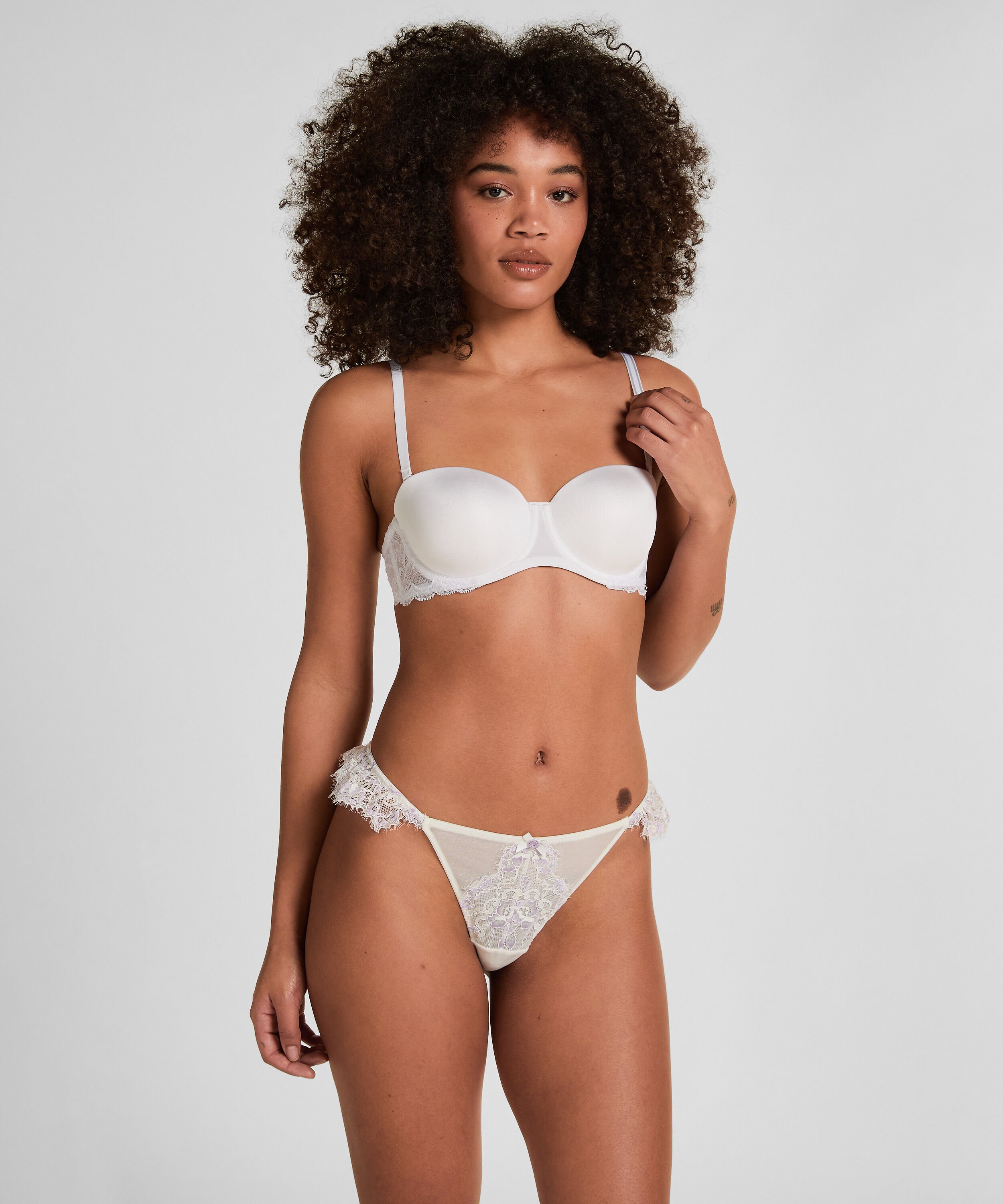 Tanga Solene, Blanco