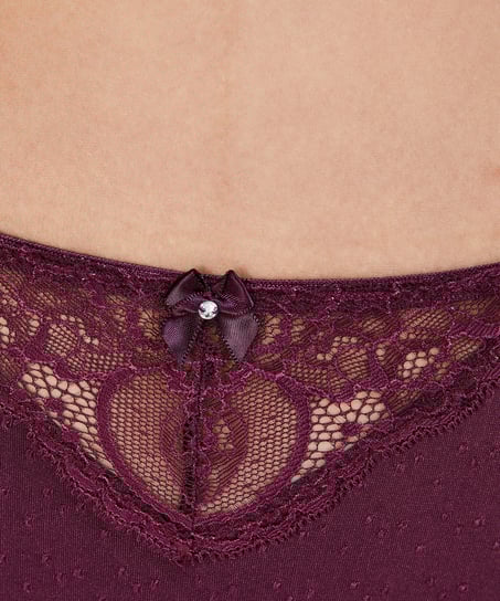 Braguita Sophie, Morado