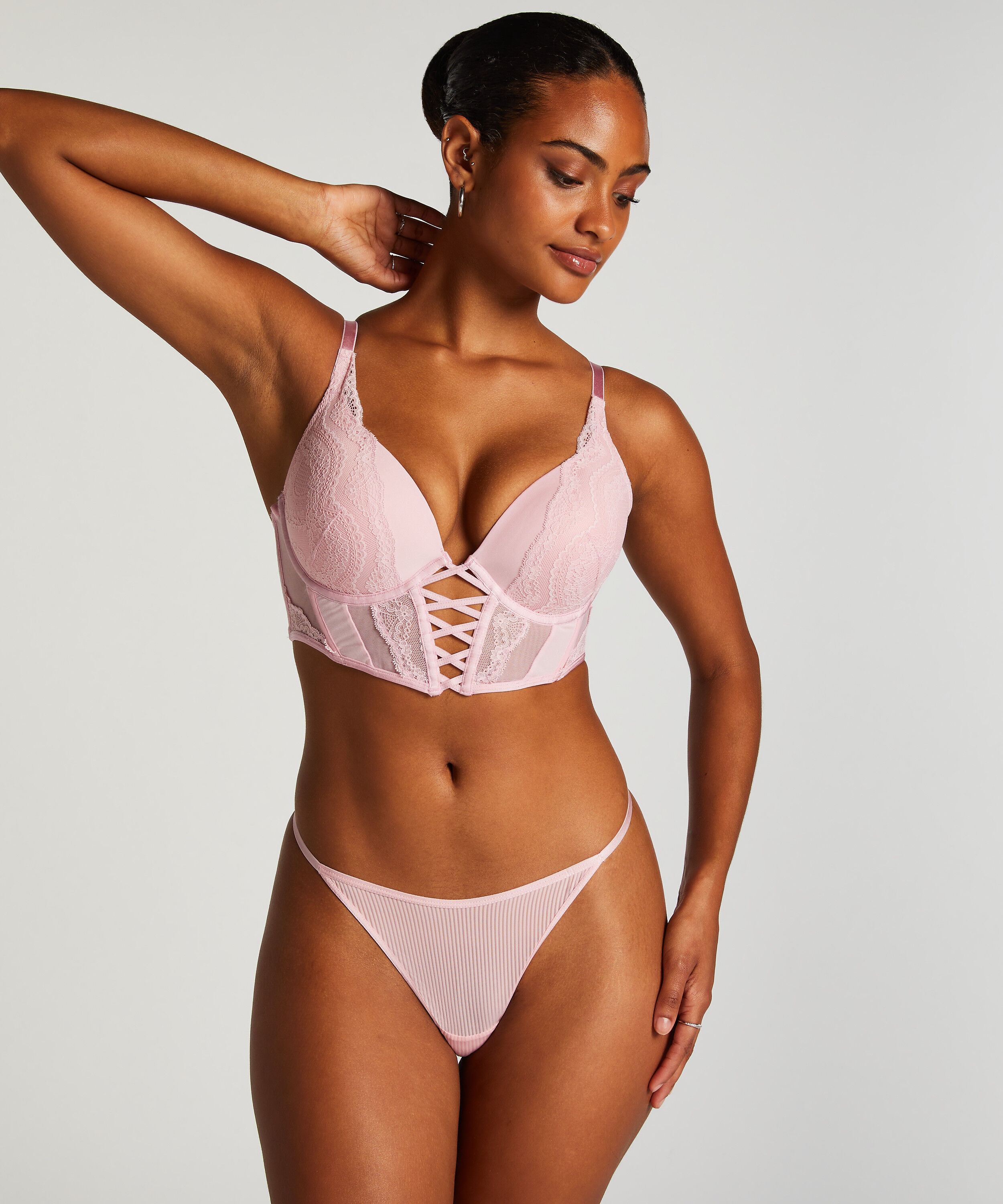 Tanga Kaiden, Rosa Tanga Kaiden, Rosa