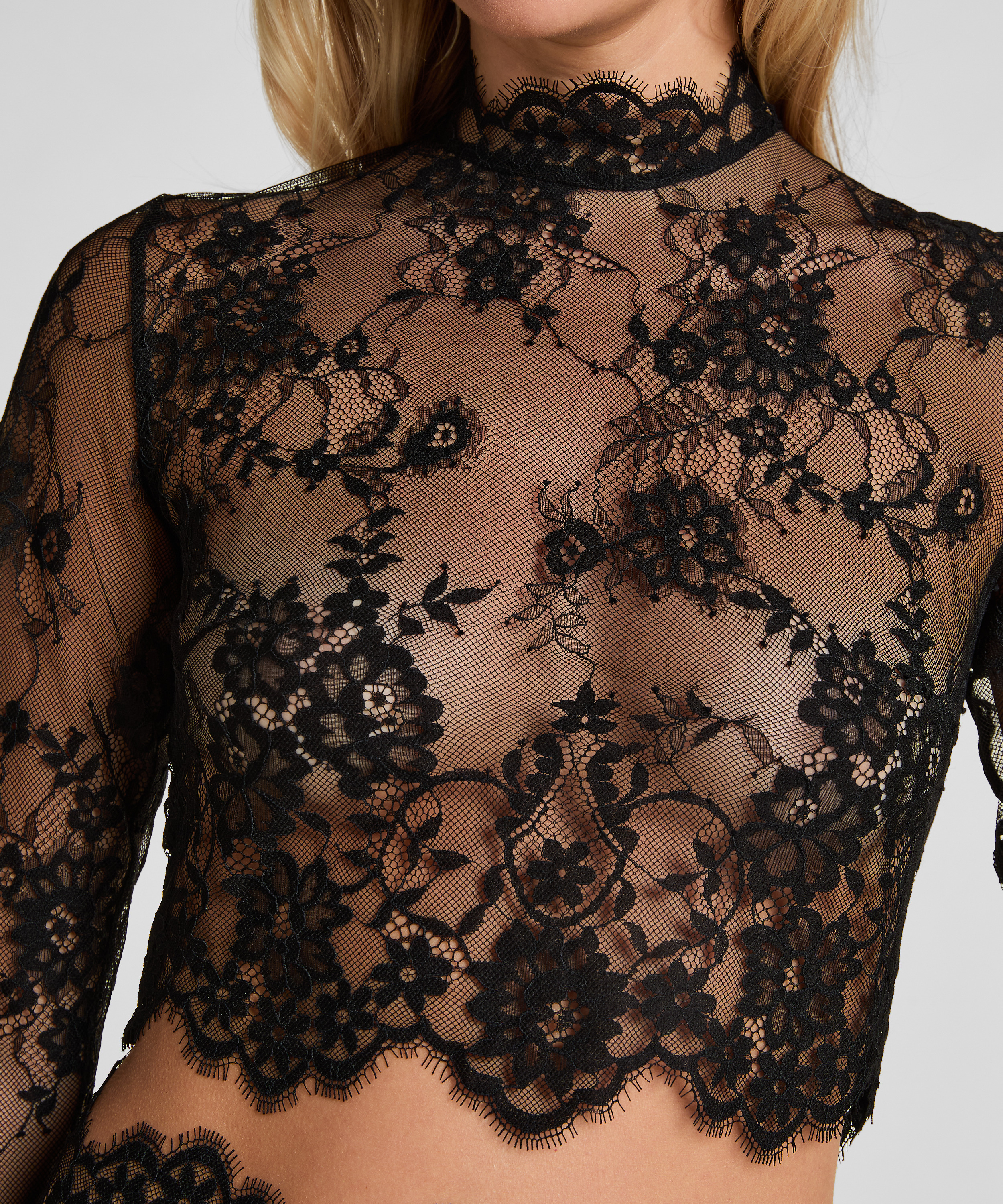 Top Mya, Negro, main