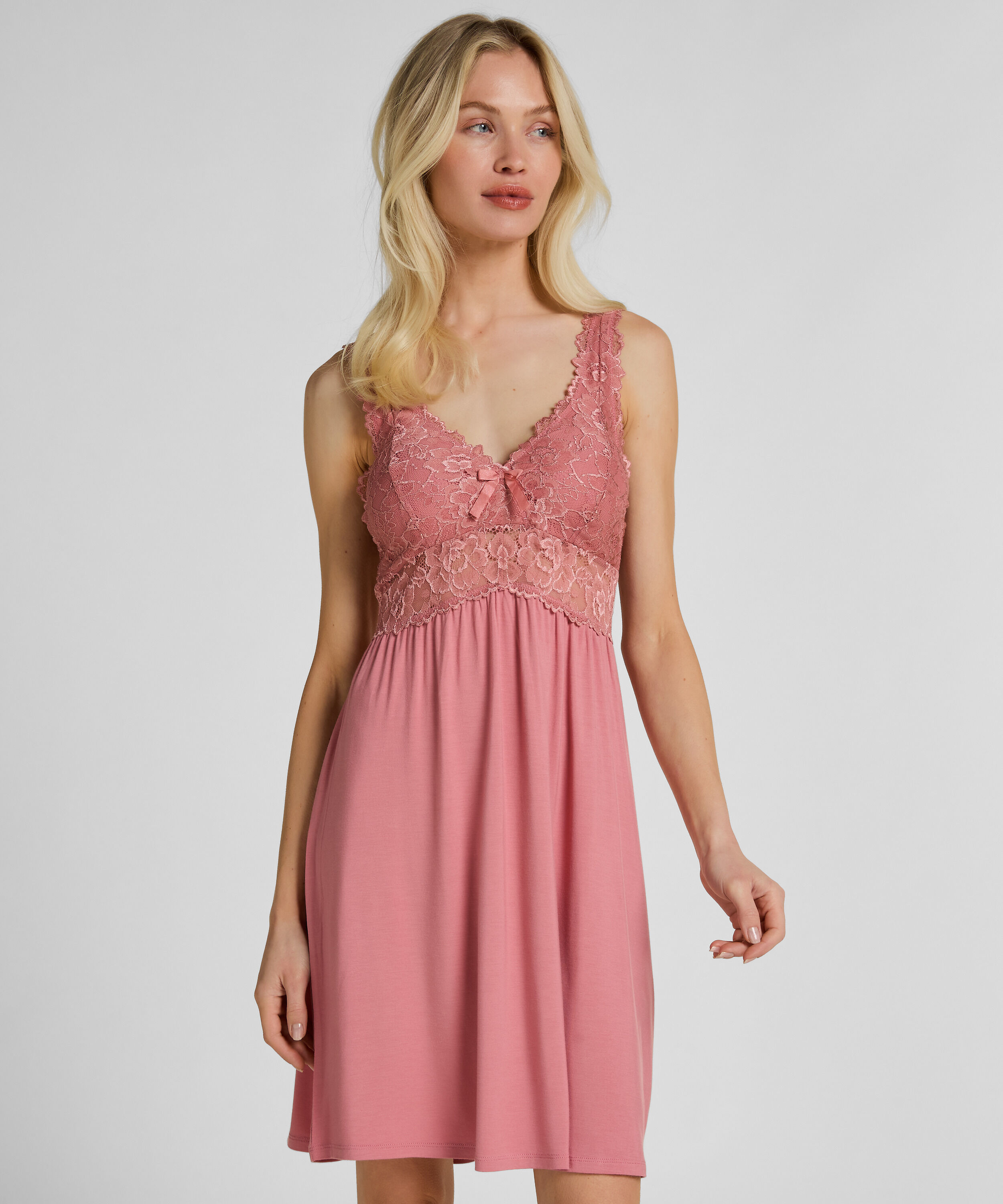 Vestido lencero Nora Lace, Rosa