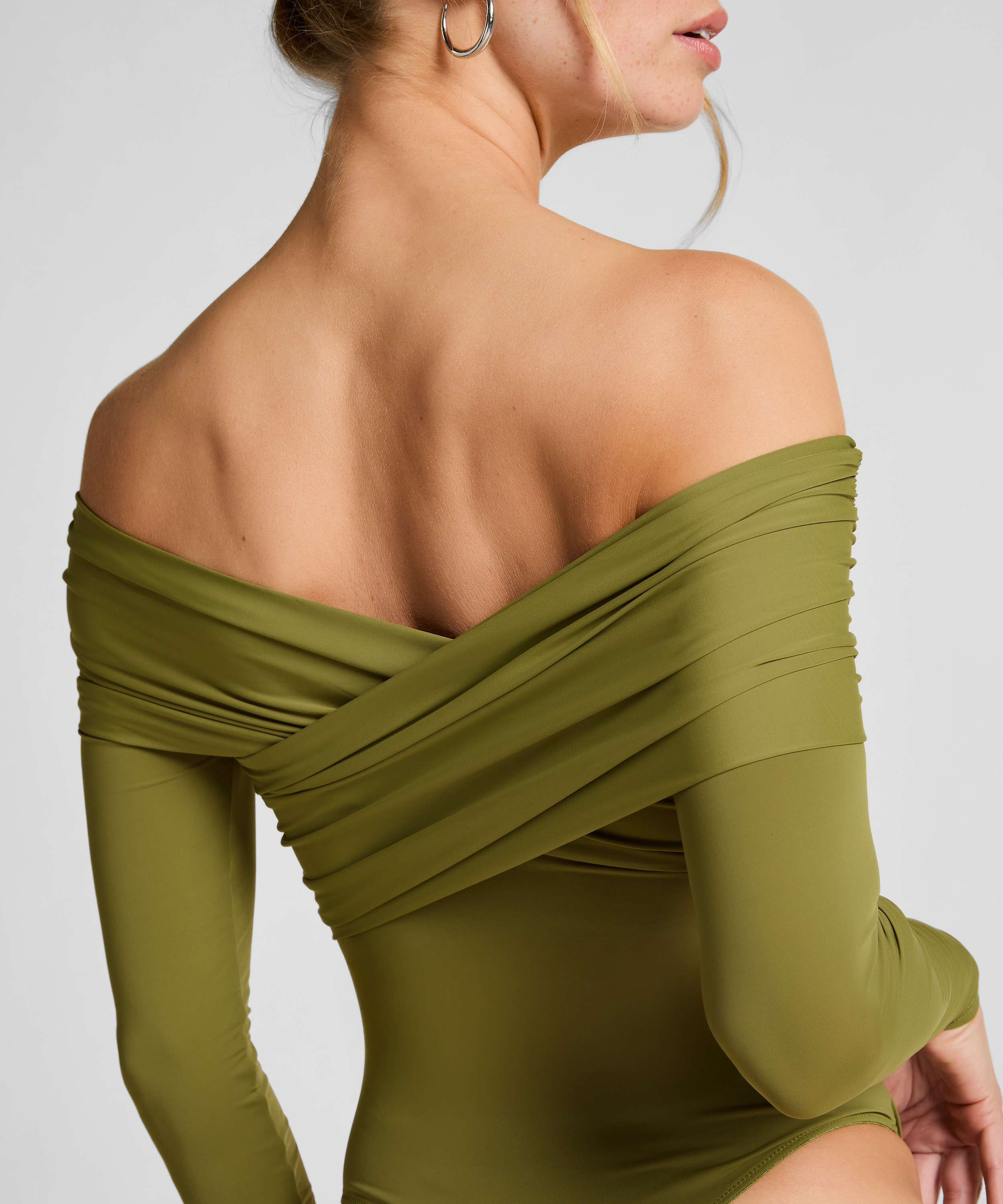 Body Keisha, Verde, main