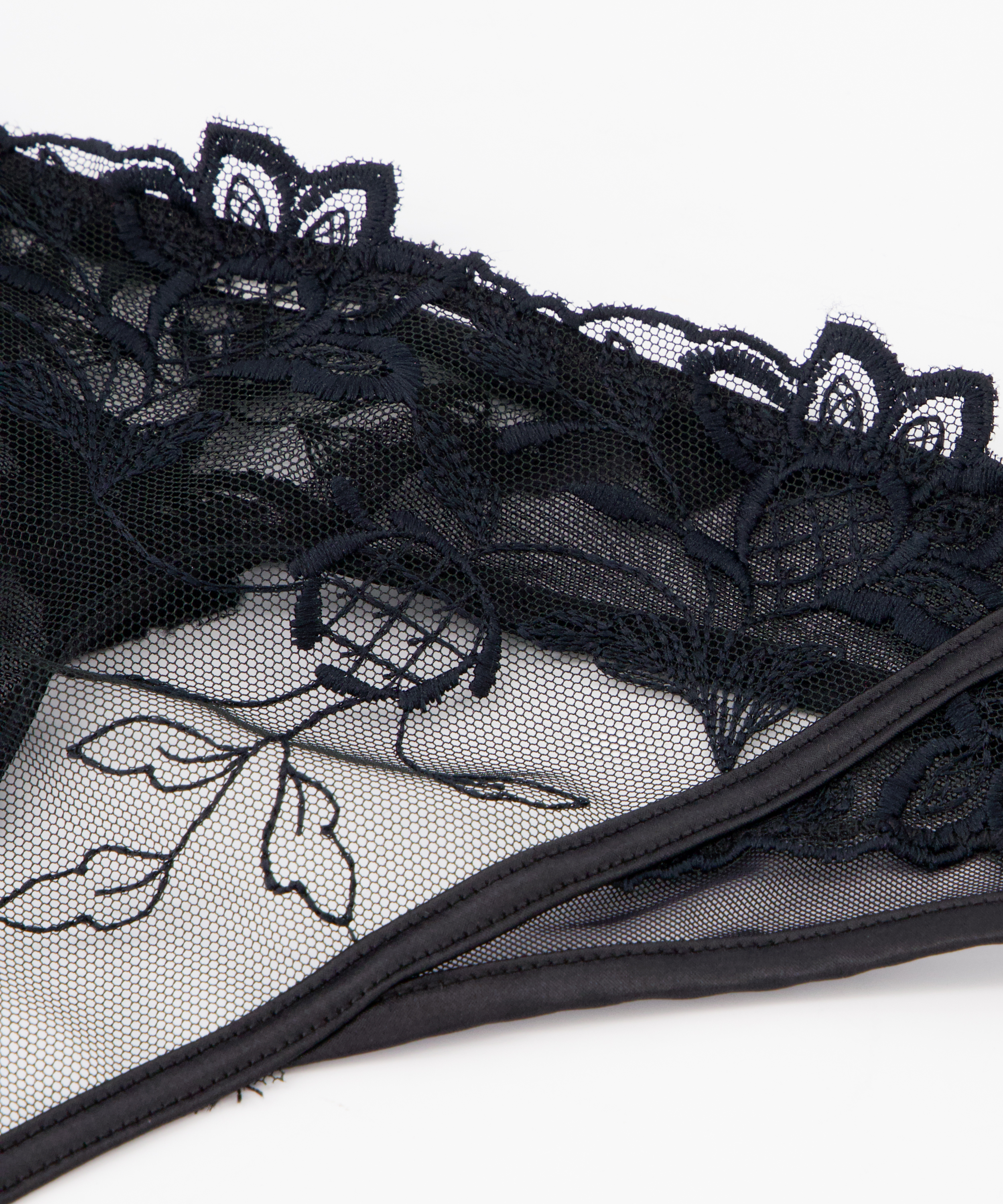 Tanga Inga, Negro, main