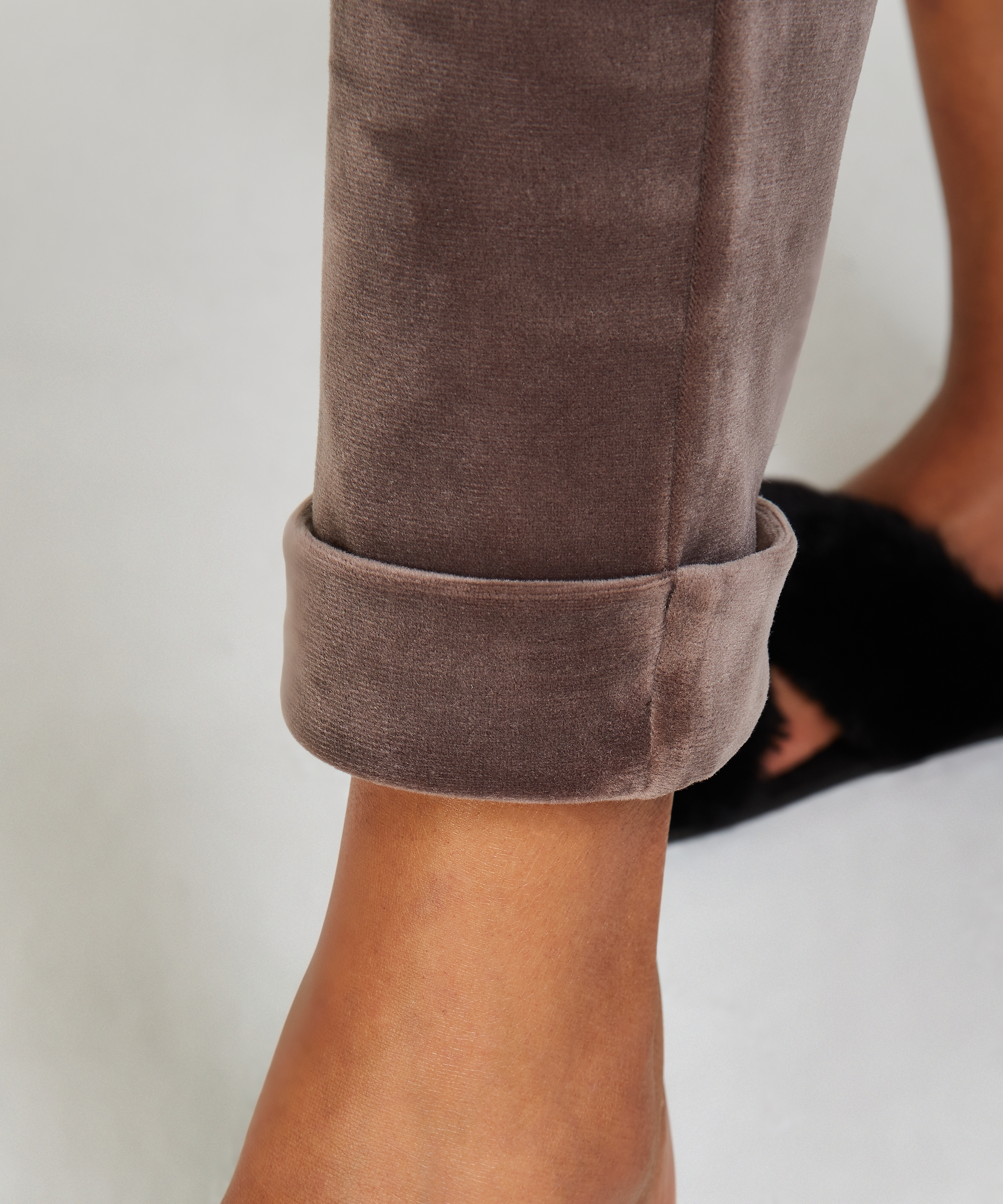 Petite Pantal&oacute;n para correr de terciopelo, marr&oacute;n, main