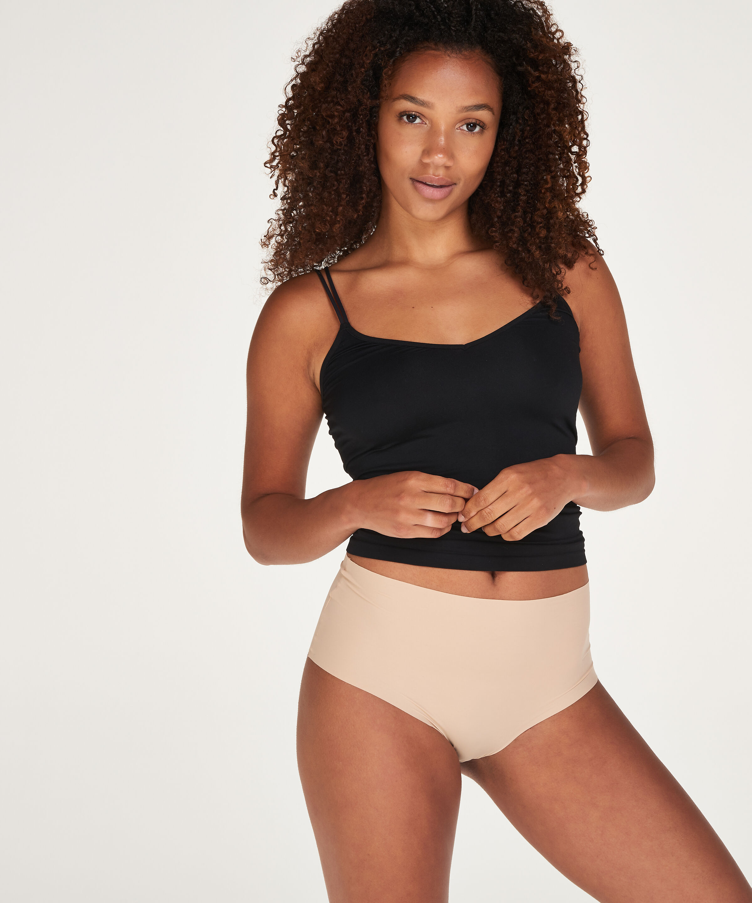 Brasileña de corte alto invisible, Beige