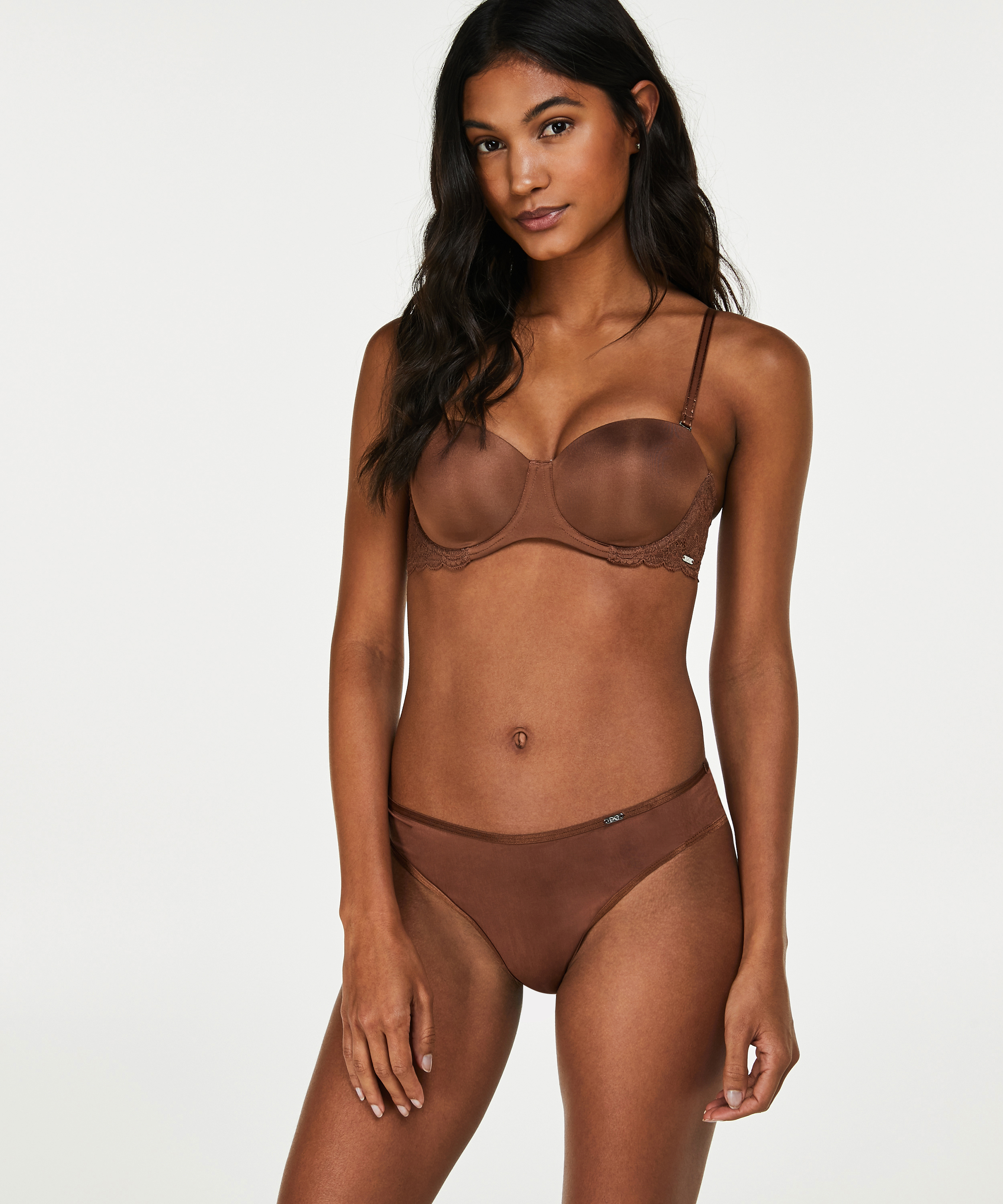 Brasileña Angie, Marrón, main