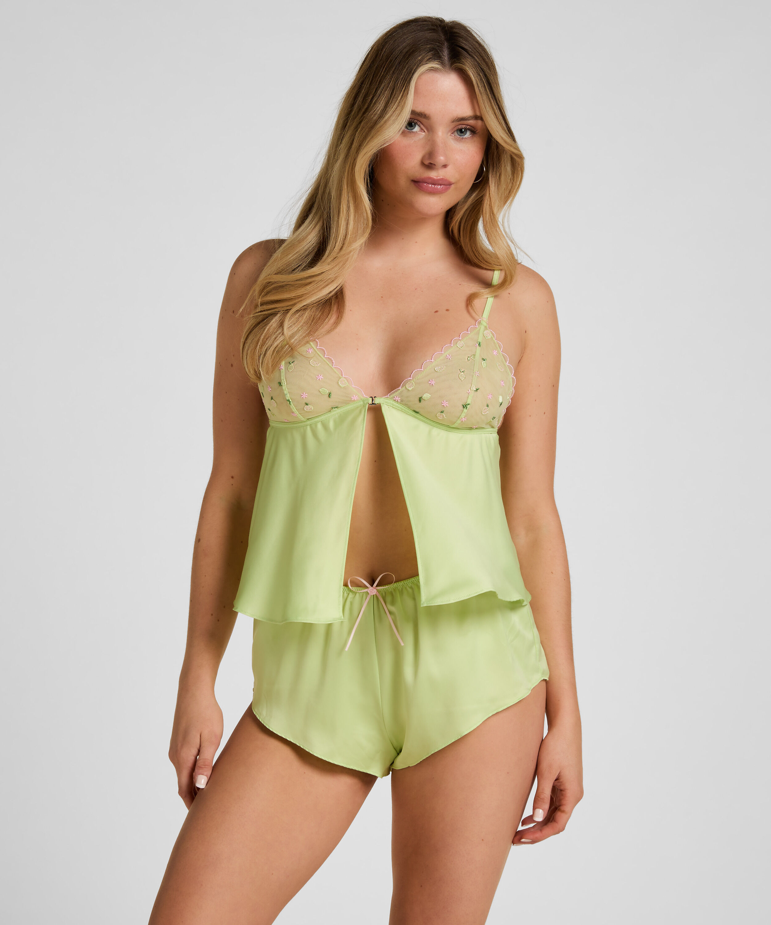 Short Harriet, Verde