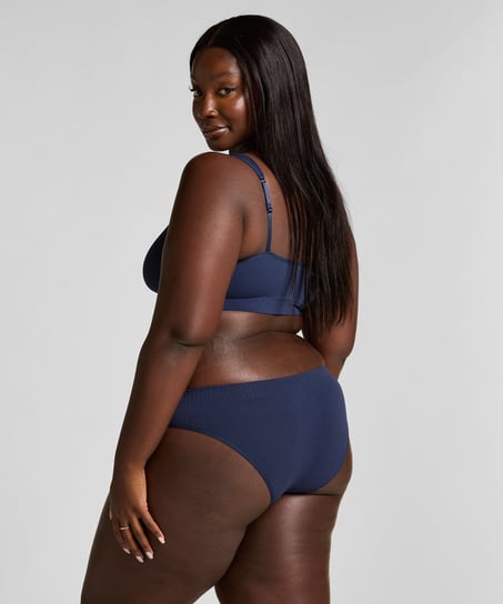 Brasile&ntilde;a Dianne, Azul