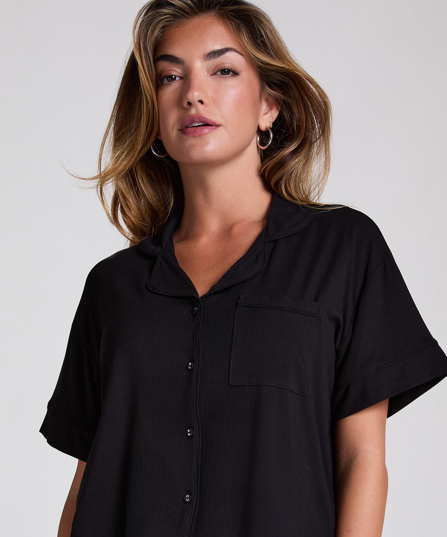 Chaqueta de terciopelo, Negro