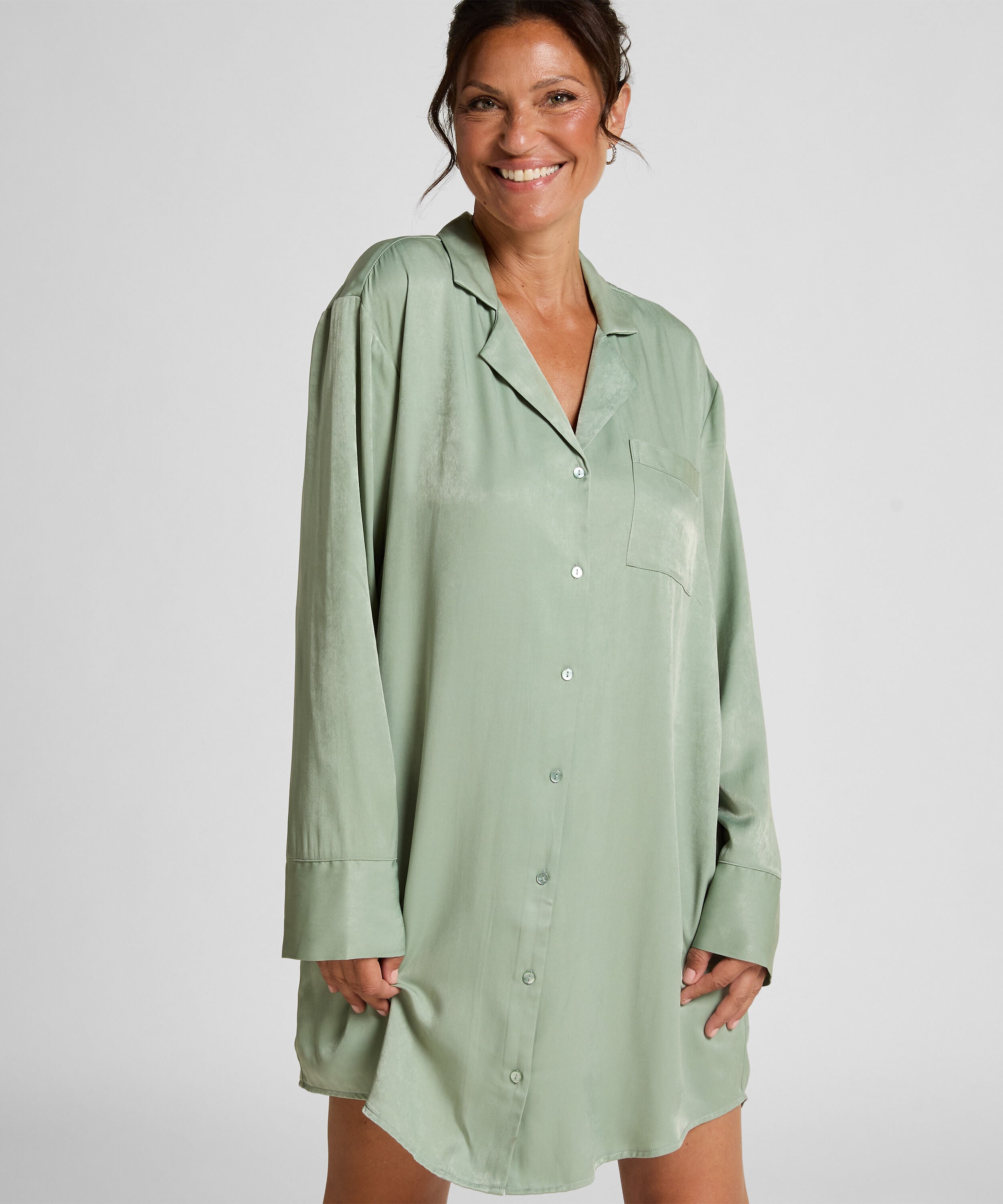 Vestido camisero de satén Ayla, Verde Vestido camisero de satén Ayla, Verde