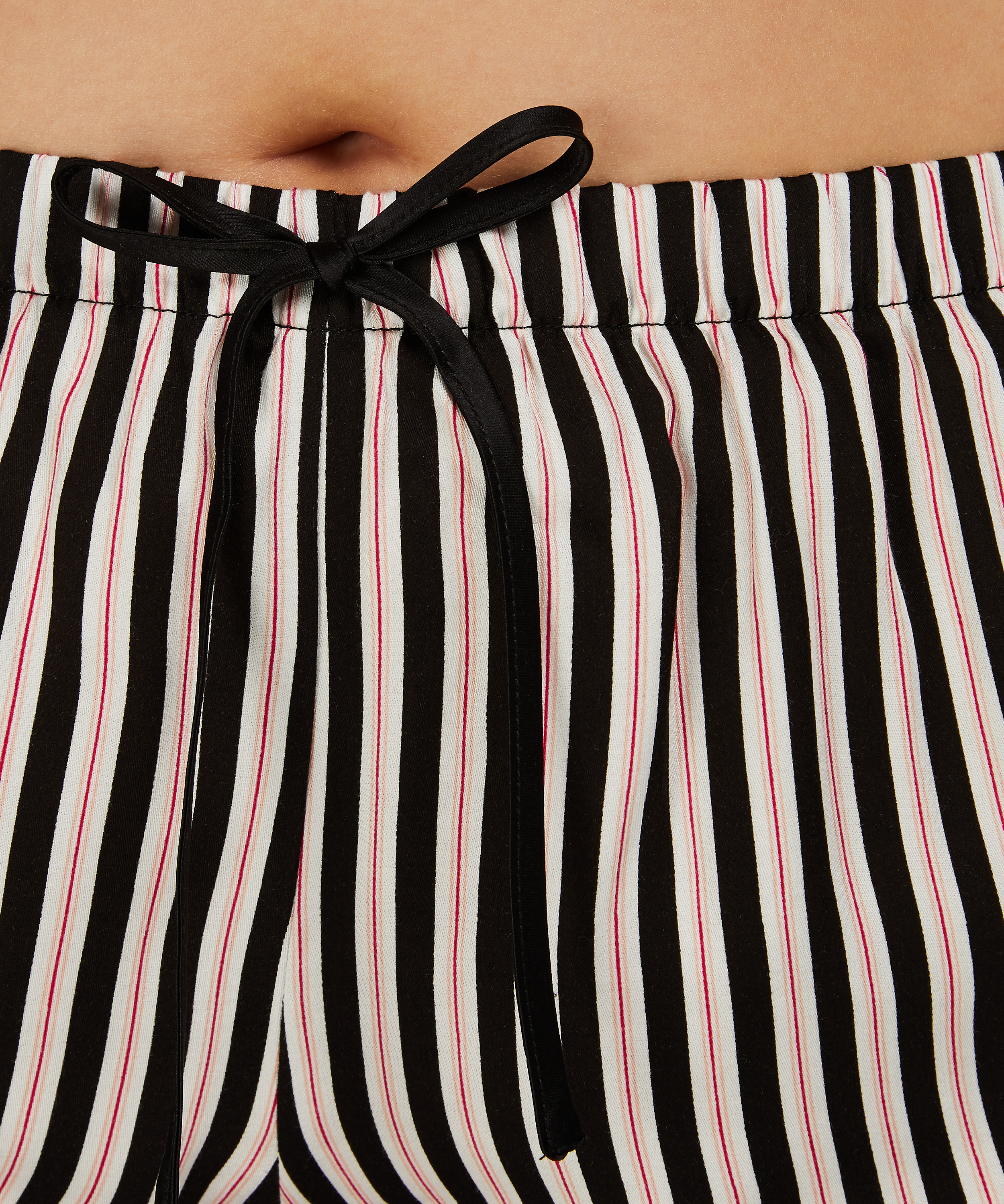 Pantal&oacute;n corto woven, Negro, main