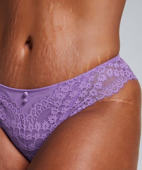 Brasile&ntilde;a Daisy, Morado