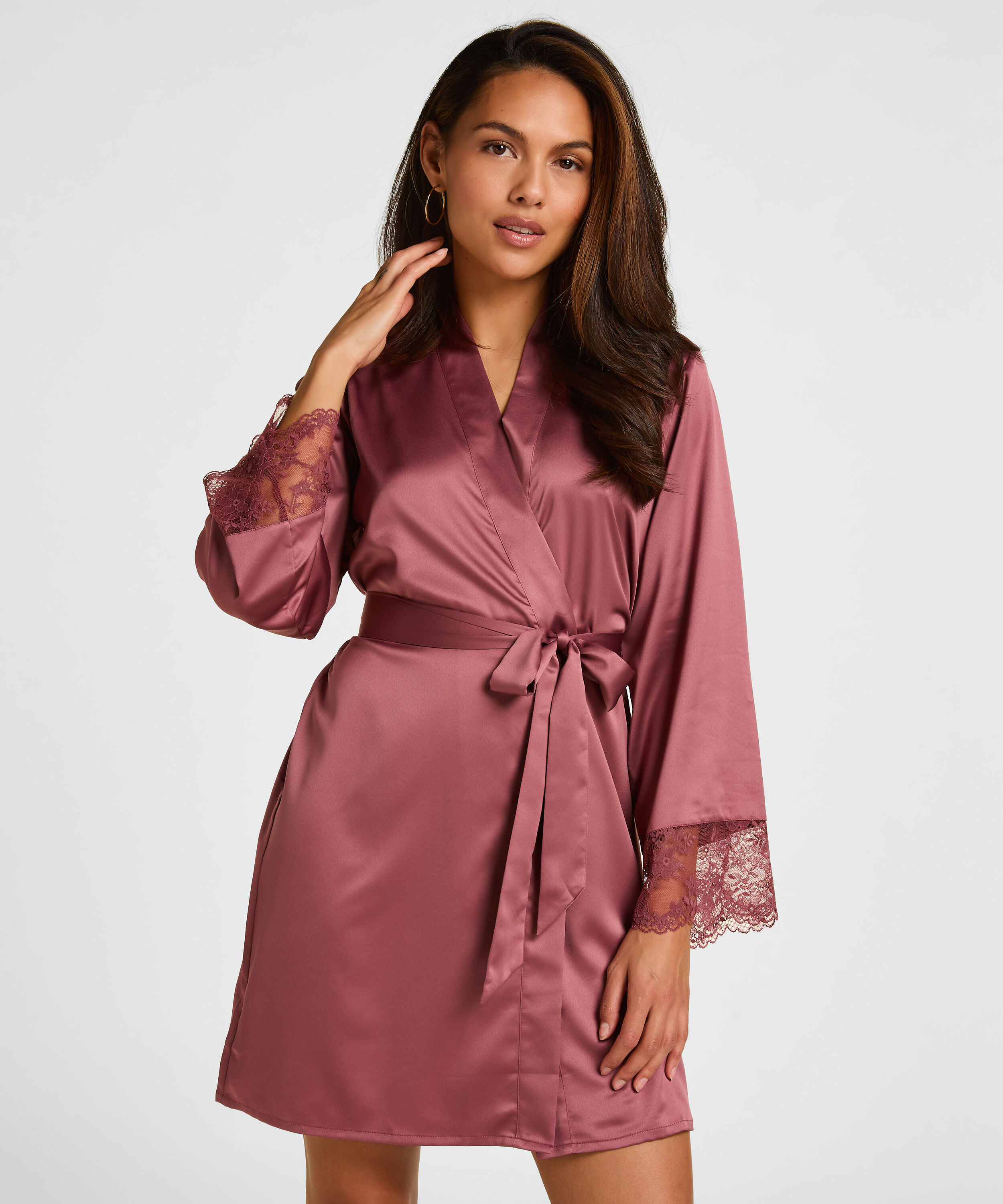 Kimono Naomi, Morado