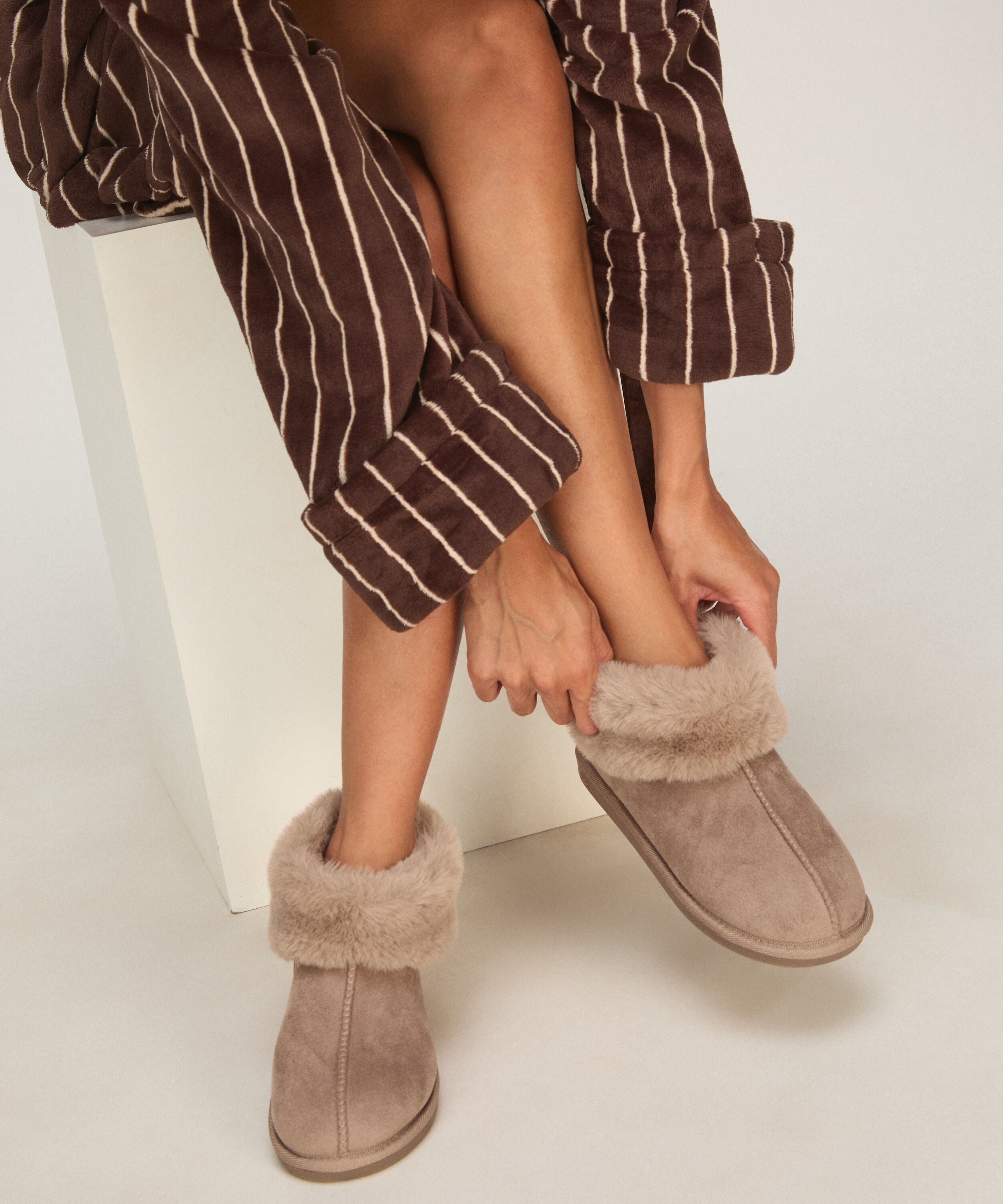 Zapatillas Boot Faux Suede, Gris Zapatillas Boot Faux Suede, Gris