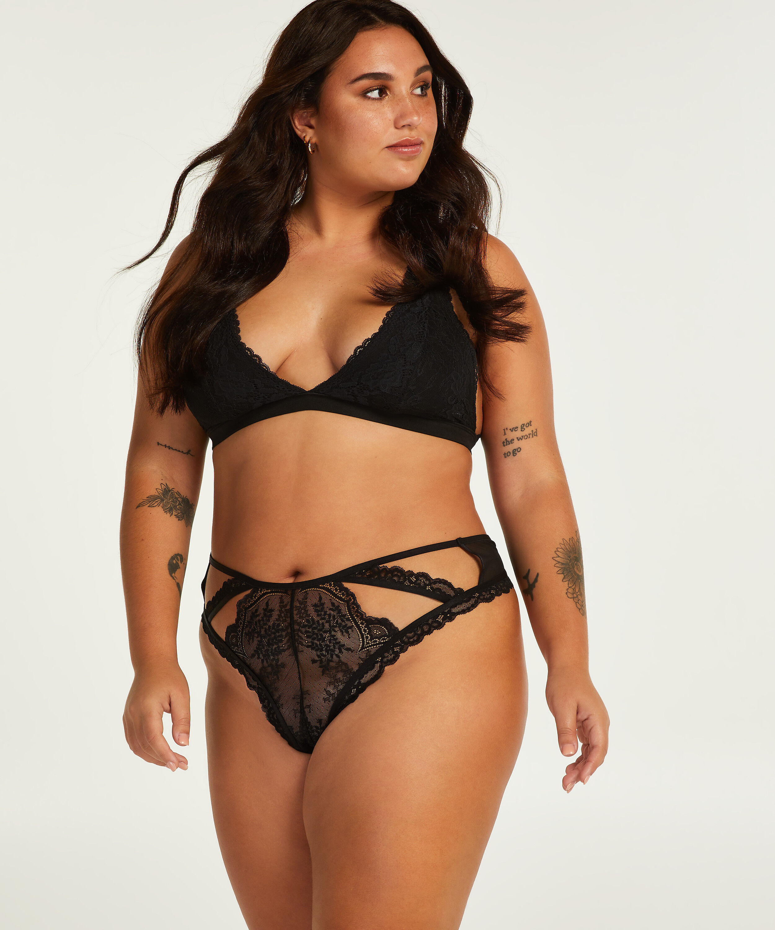 Tanga Cia Curvy, Negro