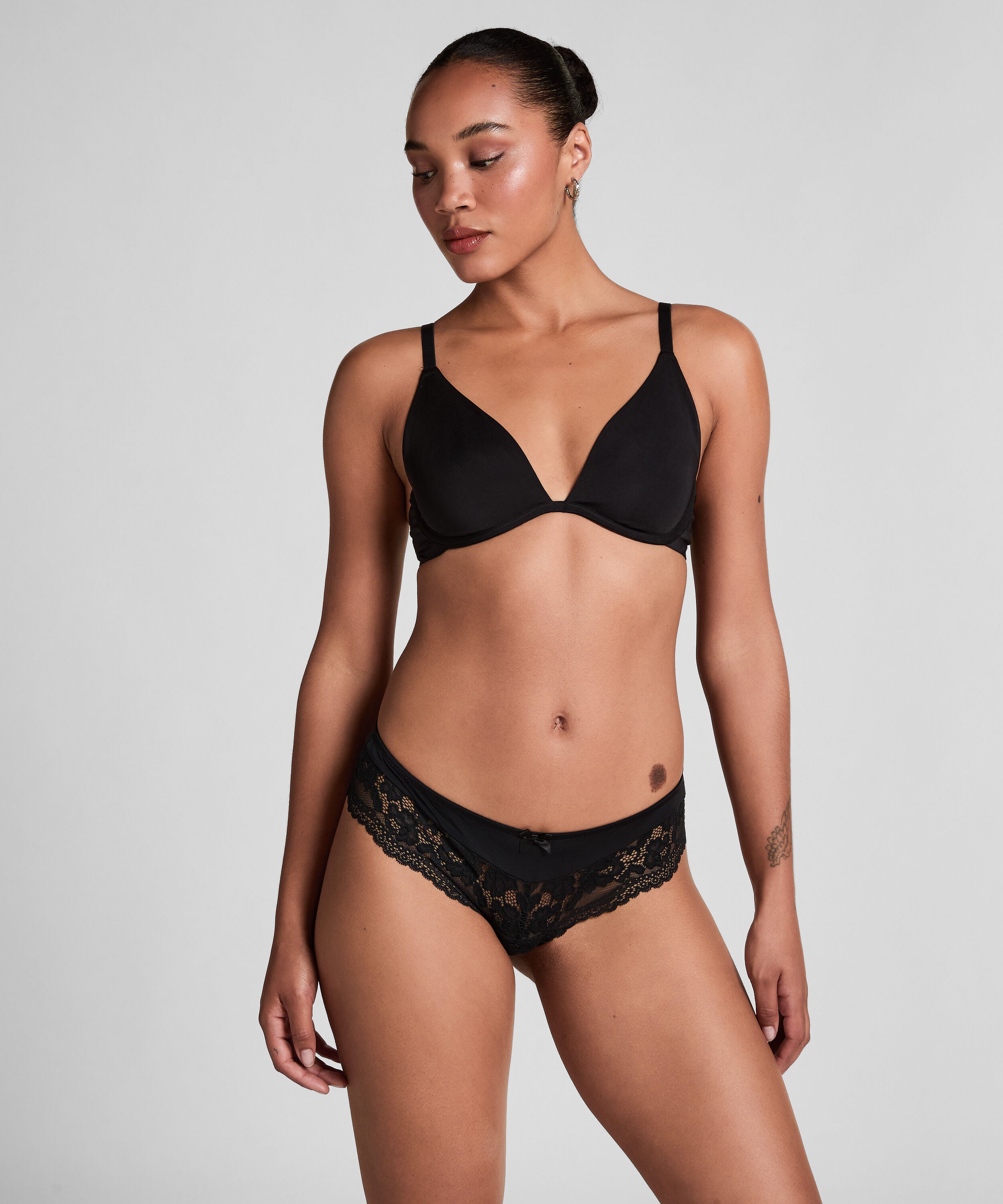 Braguita brasileña Valencia, Negro Braguita brasileña Valencia, Negro