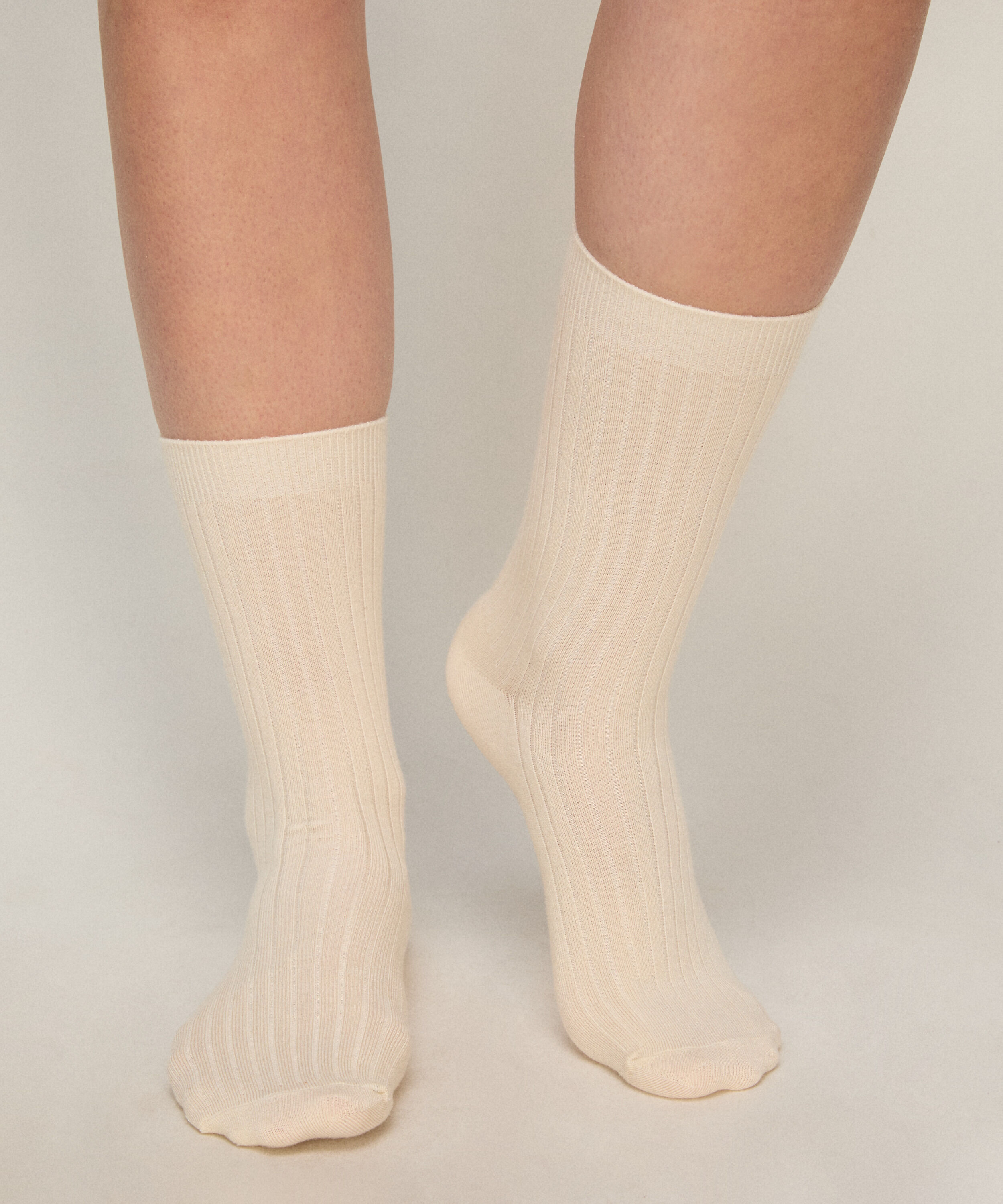 Cashmere Blend Ribbed Socks, Blanco Cashmere Blend Ribbed Socks, Blanco