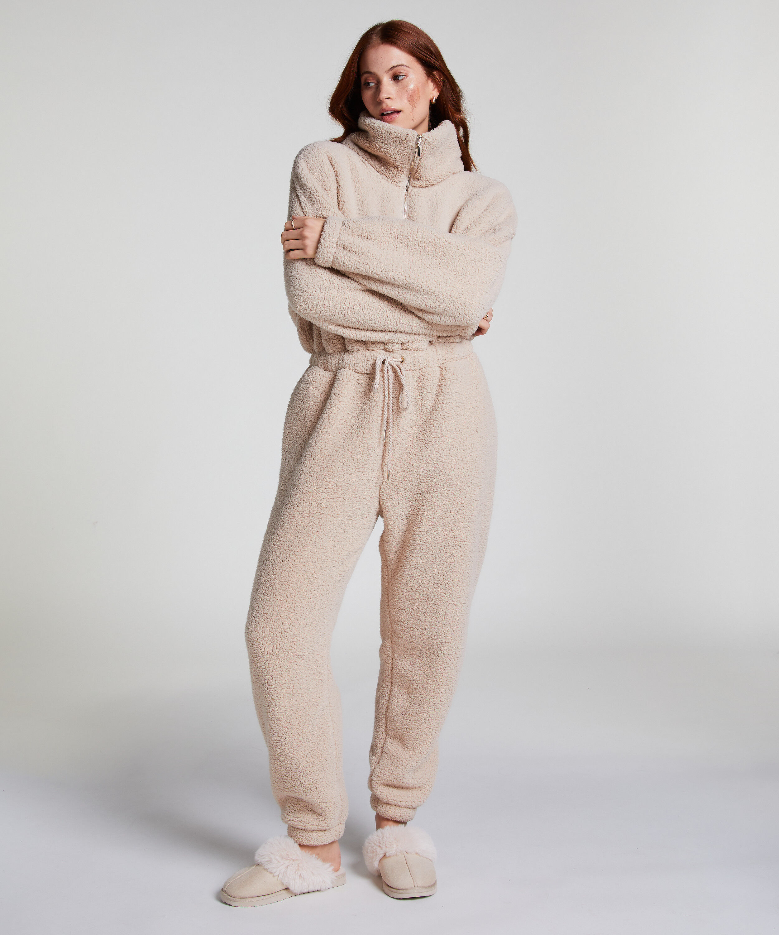 Pijama de una pieza de vellón, Beige