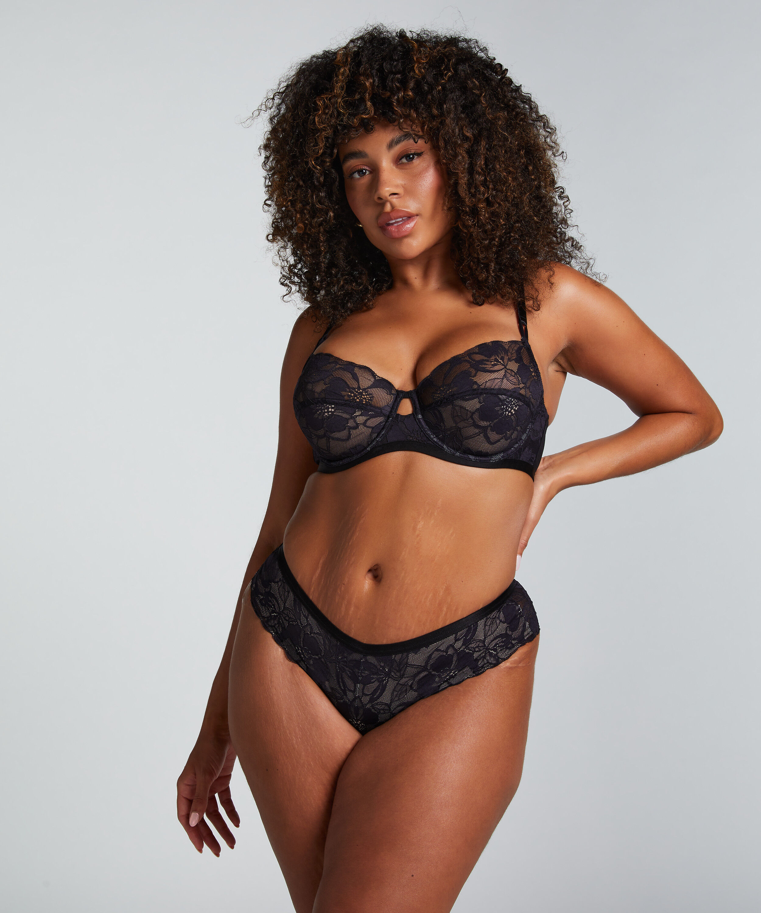 Brasileña Sophia, Negro