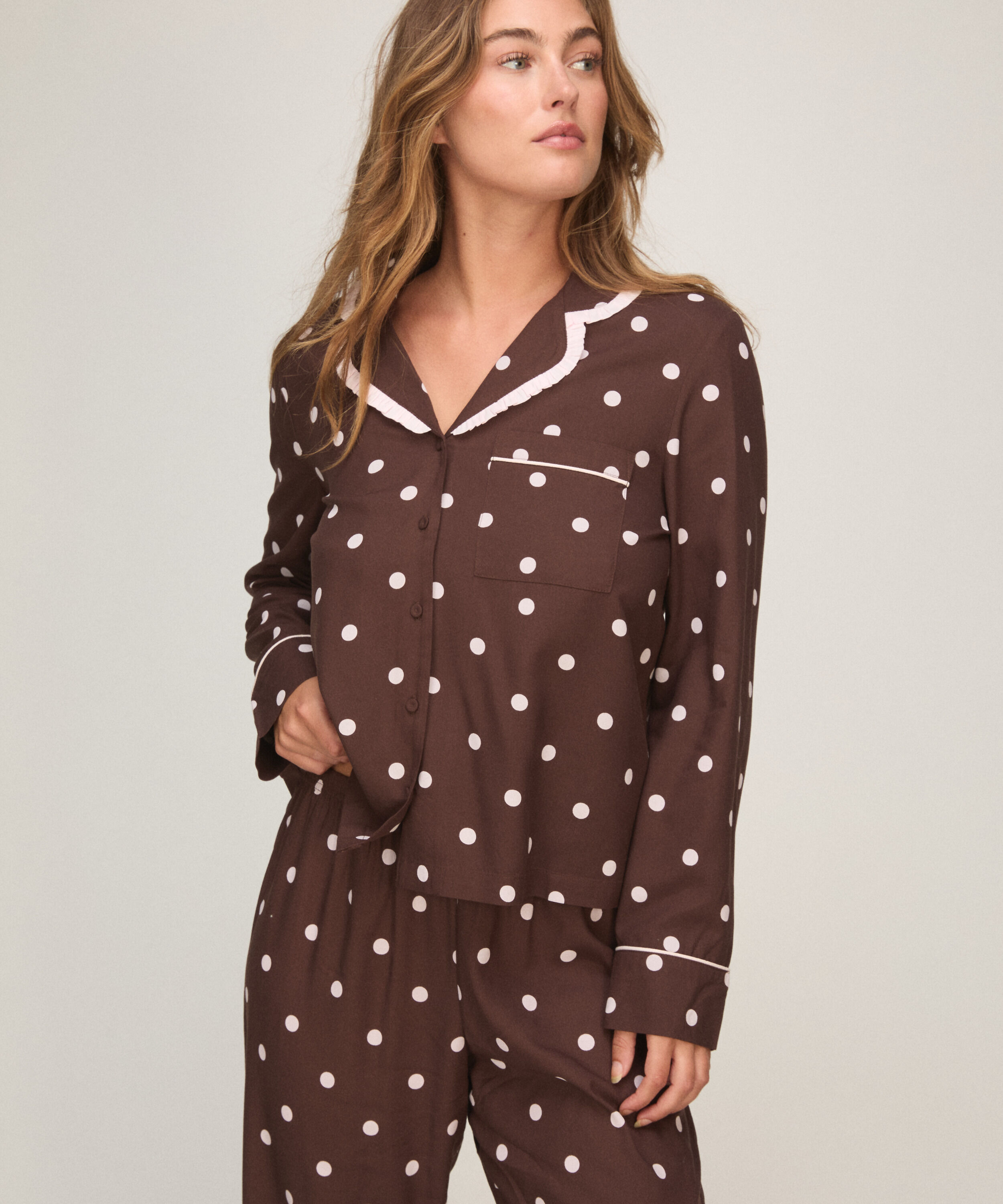 Pyjama Set Poplin Ruffle, Marrón Pyjama Set Poplin Ruffle, Marrón