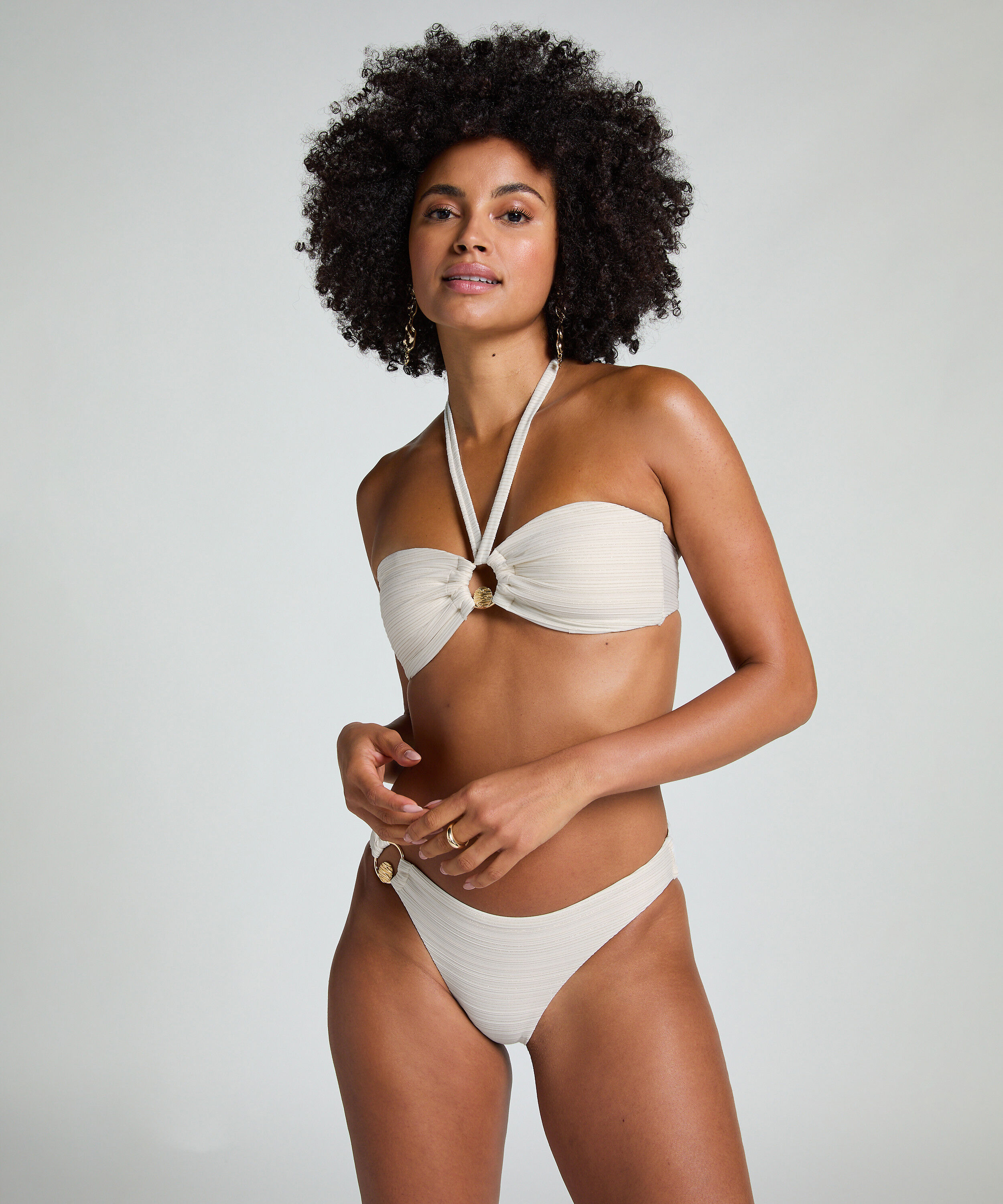 Braguita de bikini Chile, Blanco