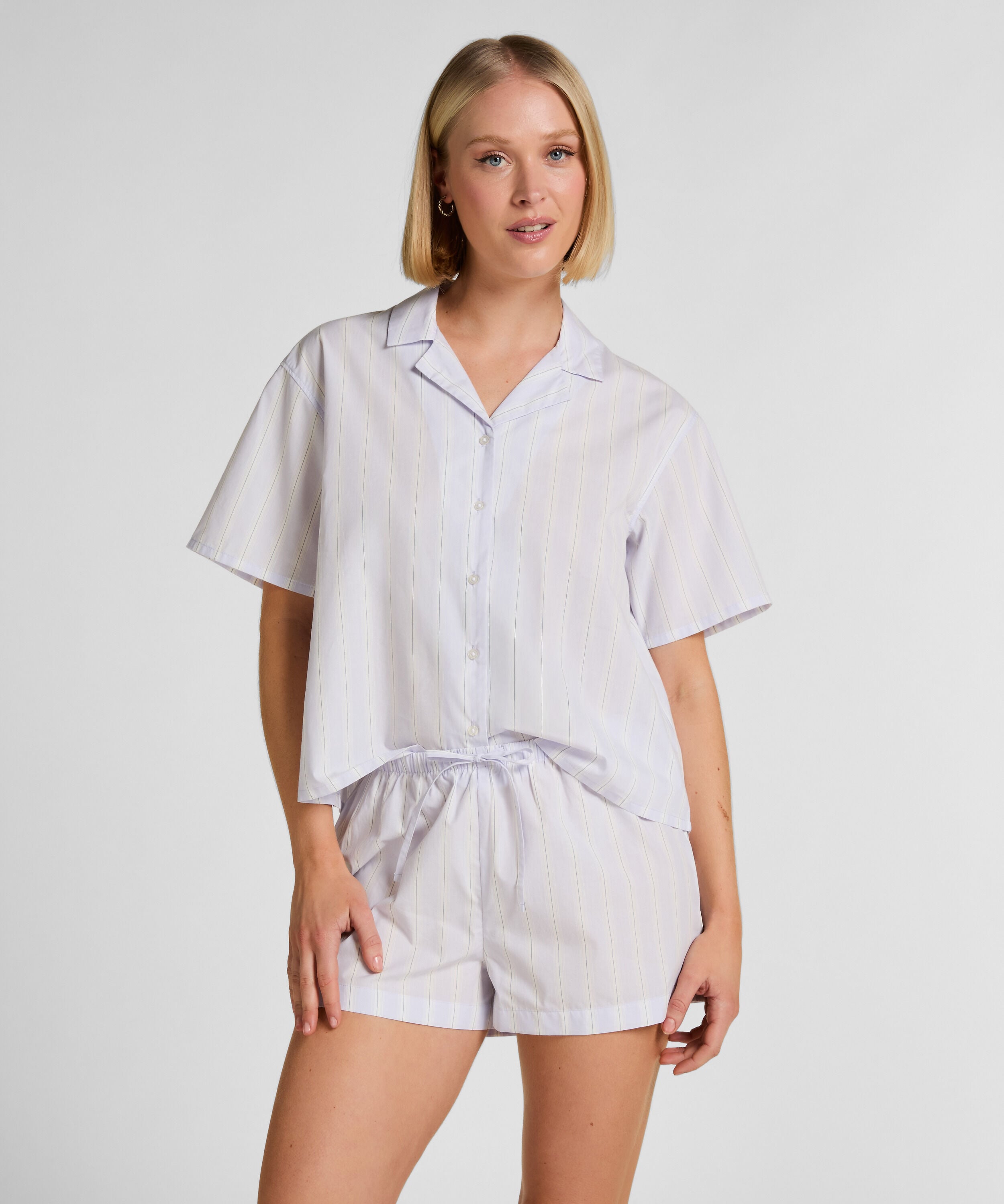 Short de algodón a rayas, Morado Short de algodón a rayas, Morado