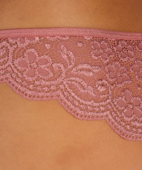 Brasile&ntilde;a de pierna alta Ariana, Rosa