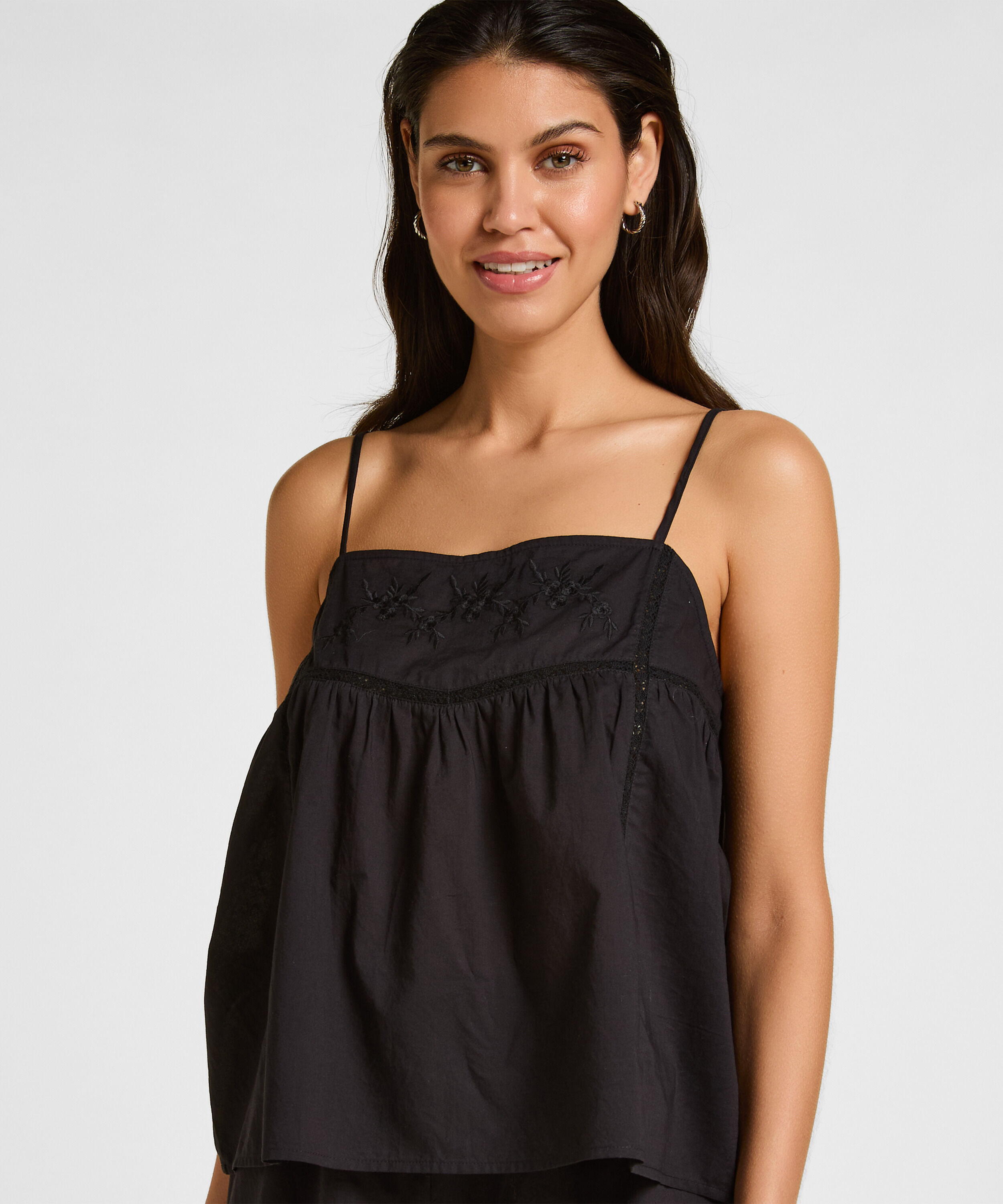 Camisola de Pijama, Negro