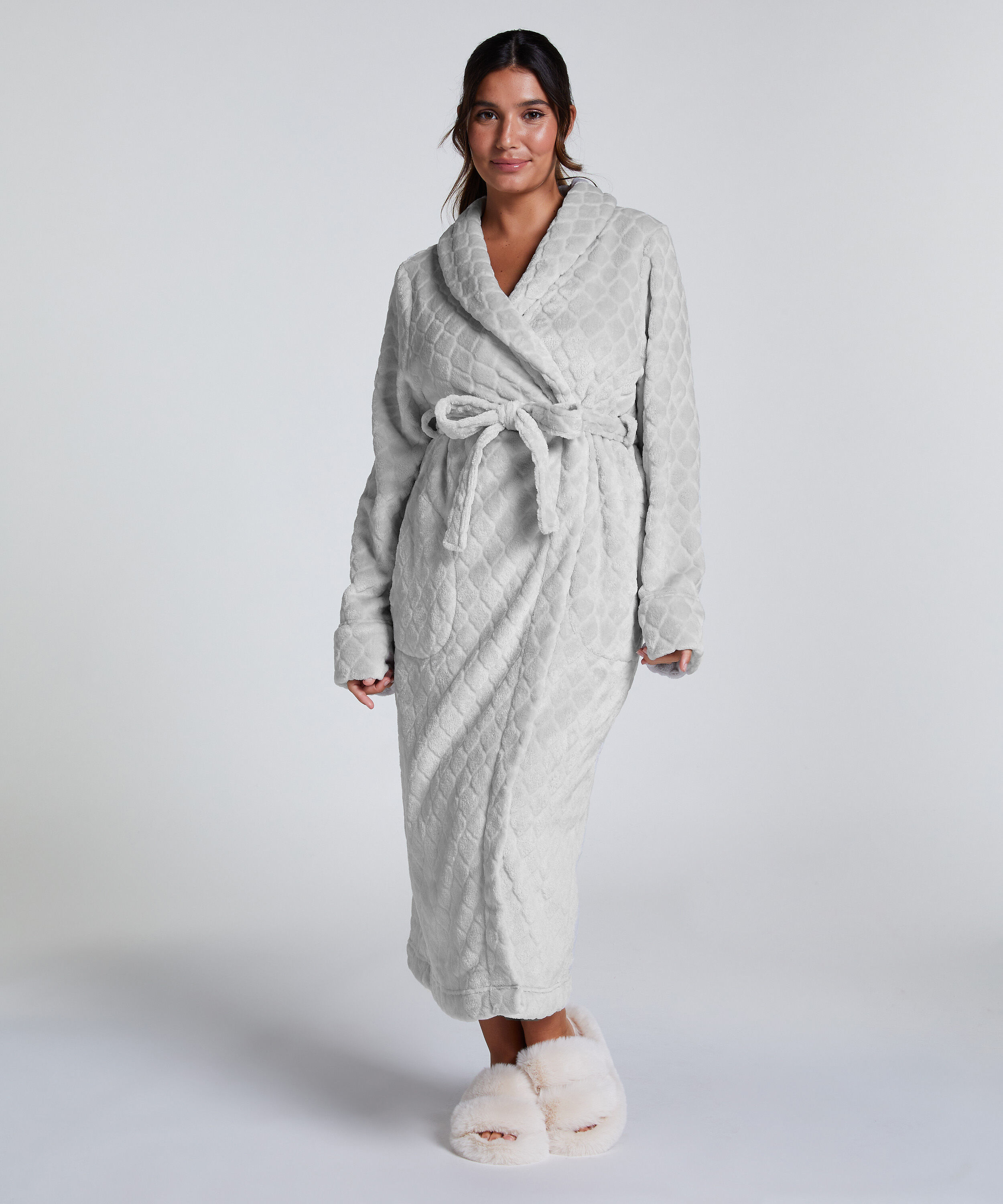 Bata larga polar, Gris