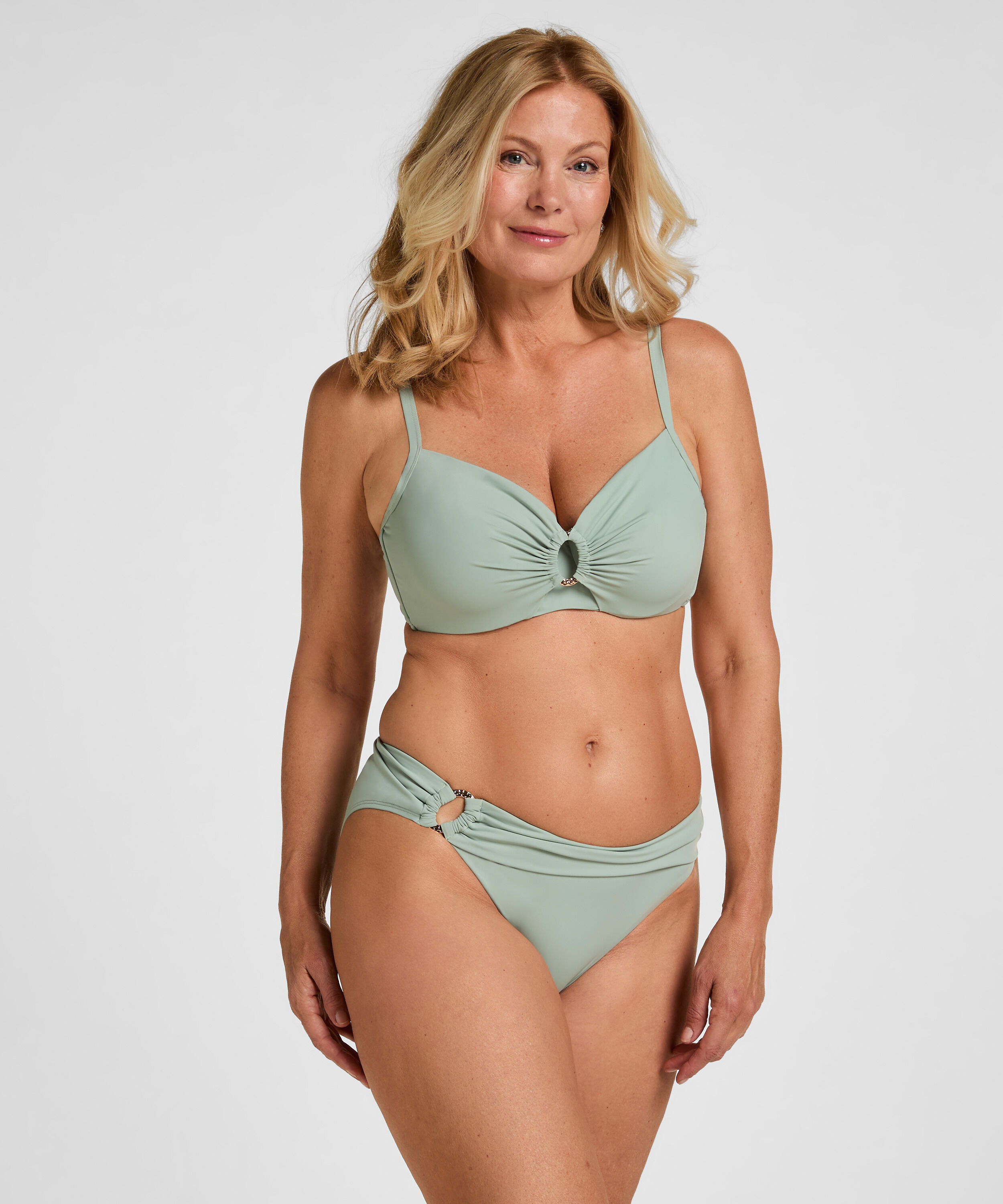 Top de bikini de aros no preformado Luxe