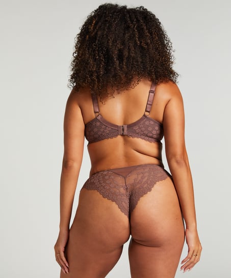 Brasile&ntilde;a Daisy, Marr&oacute;n