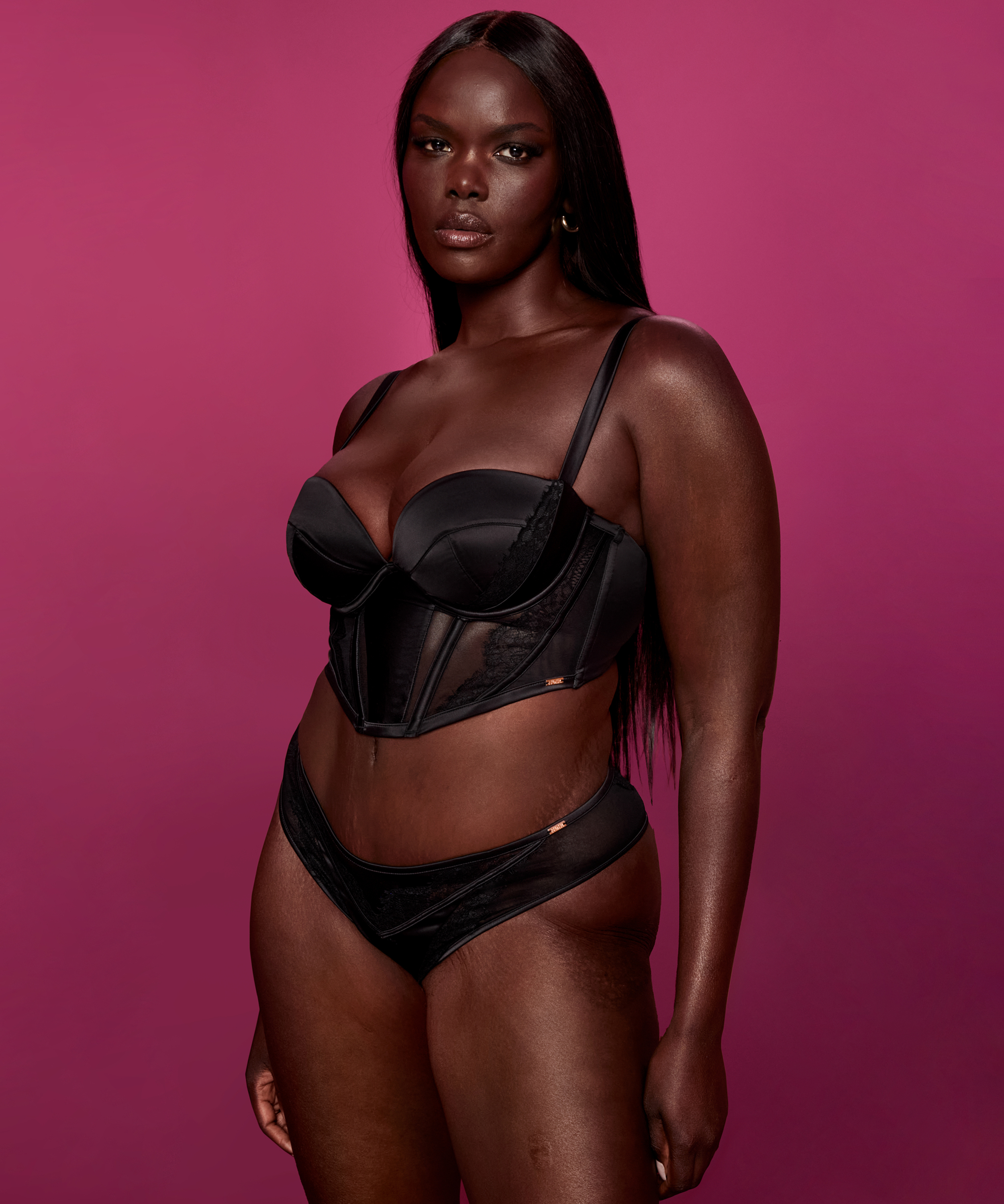 Brasileña Nicole, Negro, main