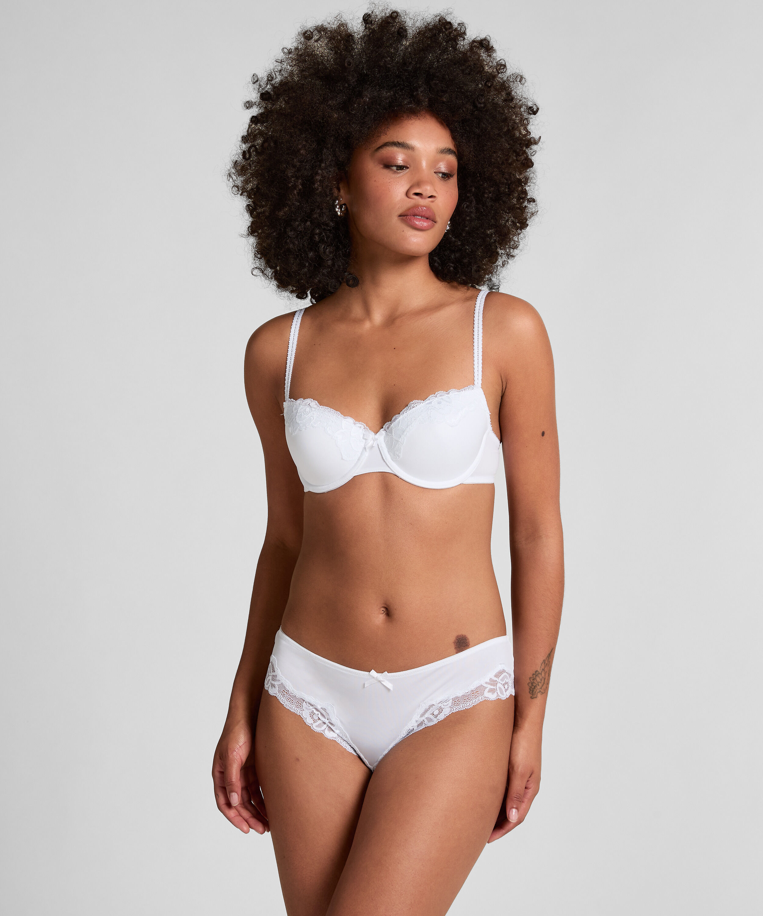 Braguita Secret Lace