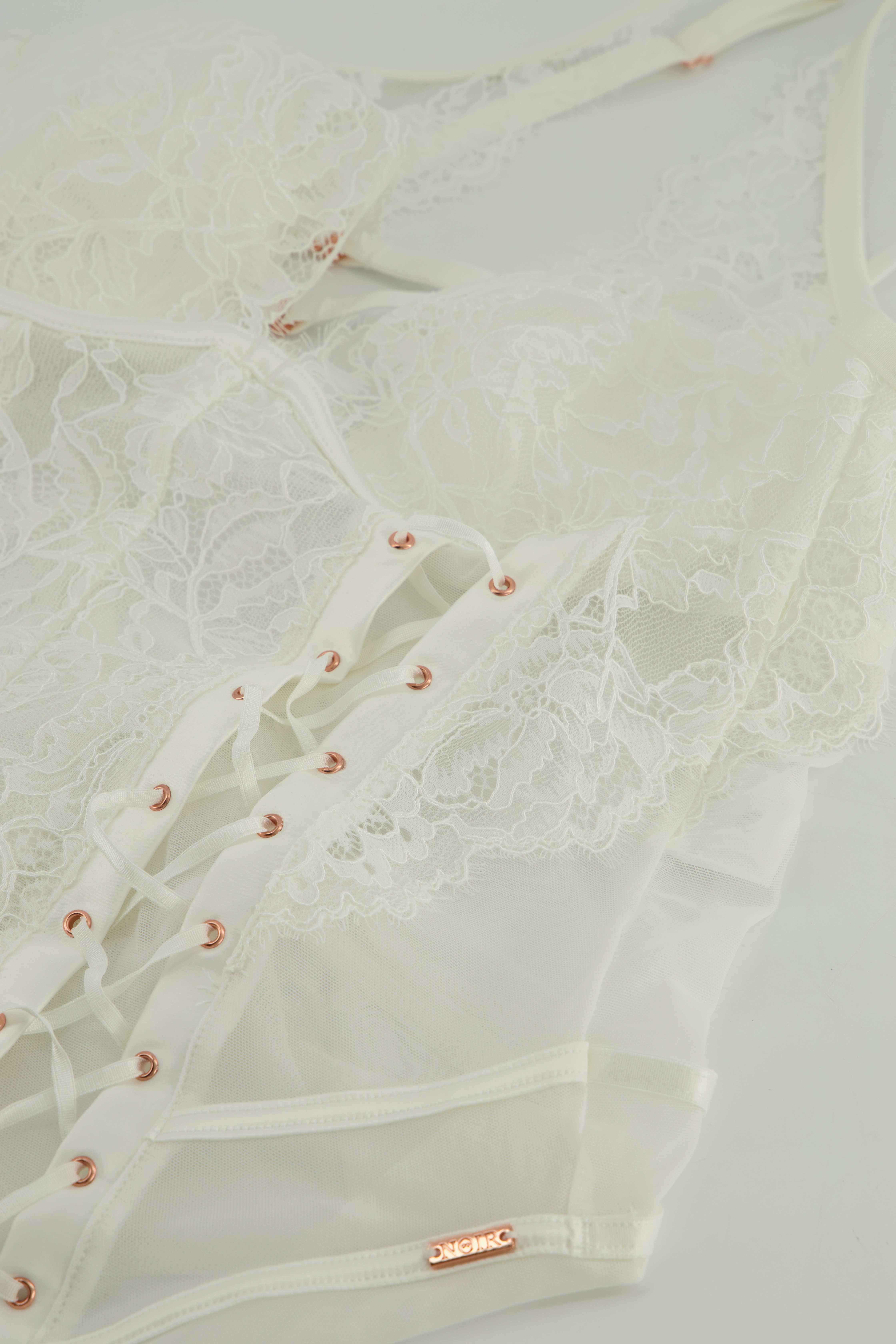 Bodi Daan, Blanco, main