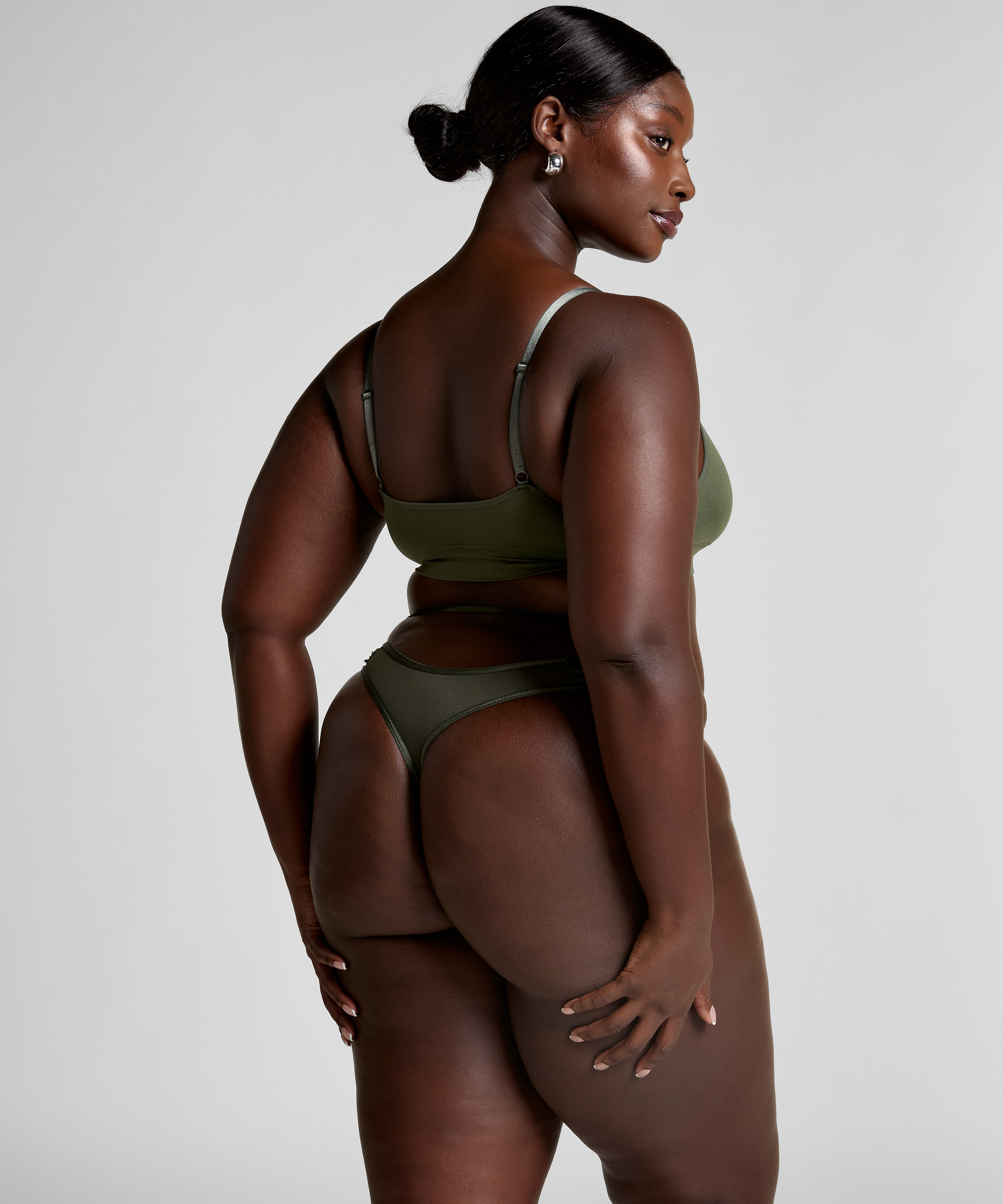 Tanga Wera, Verde, main