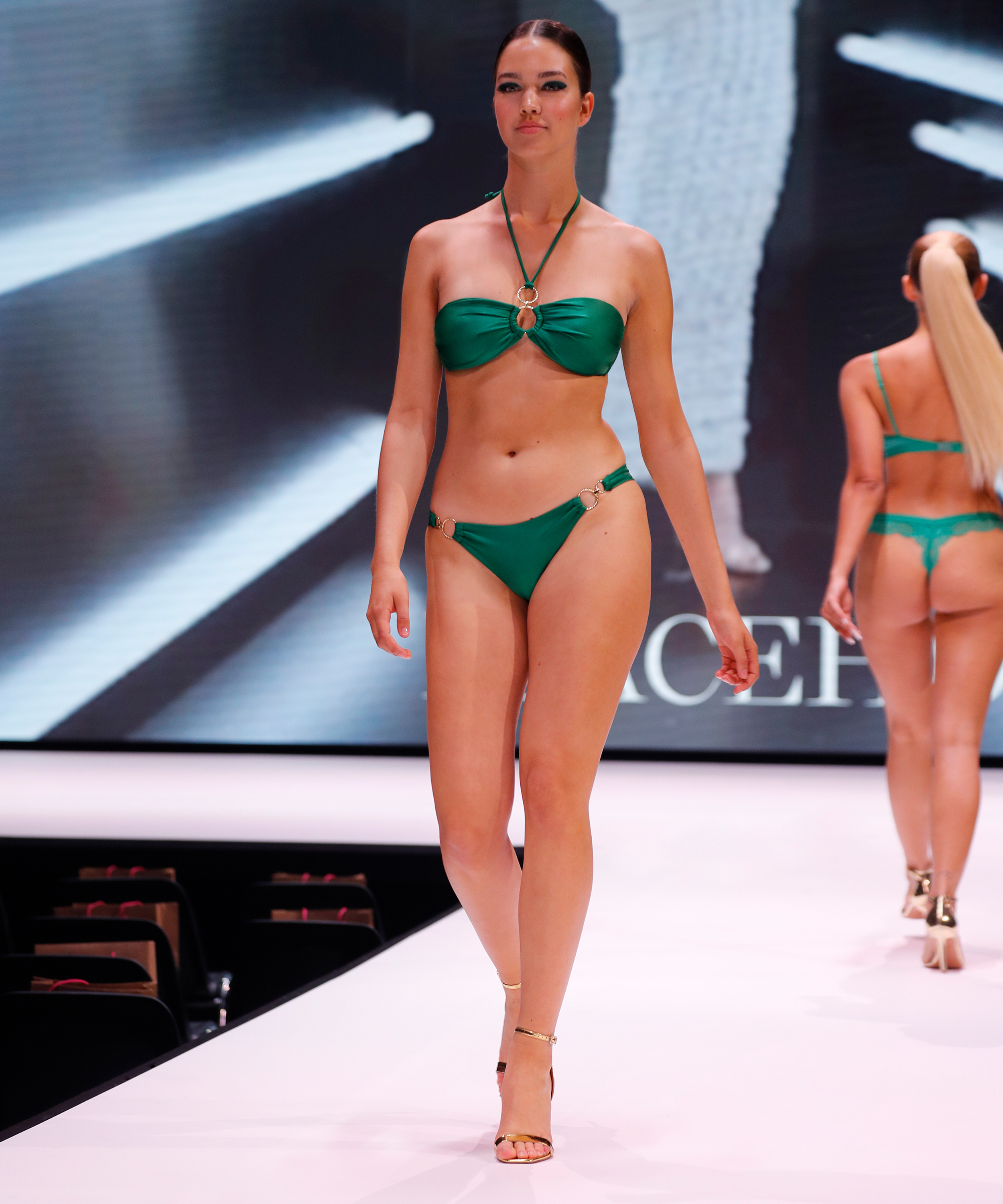 Top bikini bandeau Antigua Rebecca Mir, Verde, main