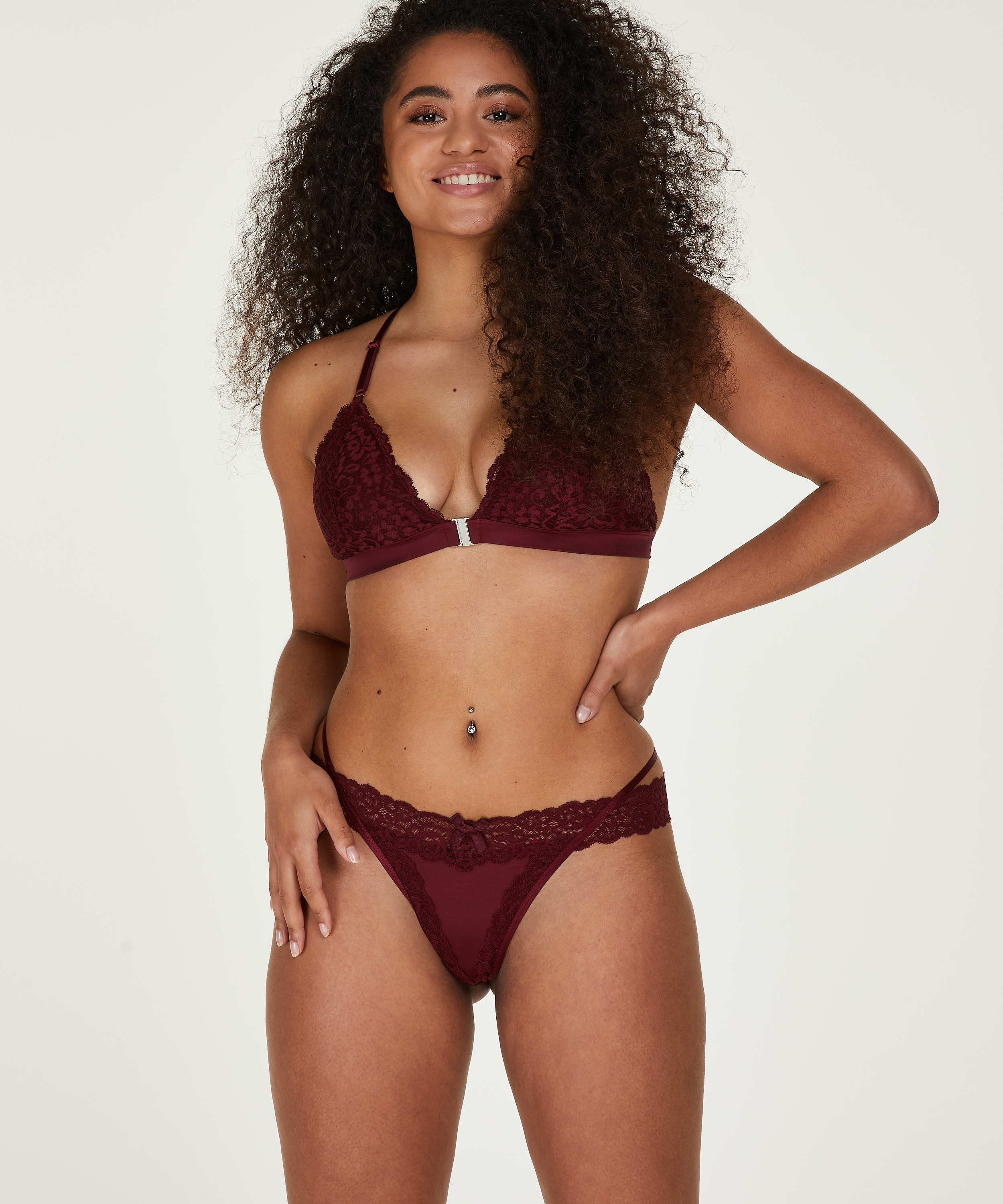 Tanga bajo Willow, Rojo, main