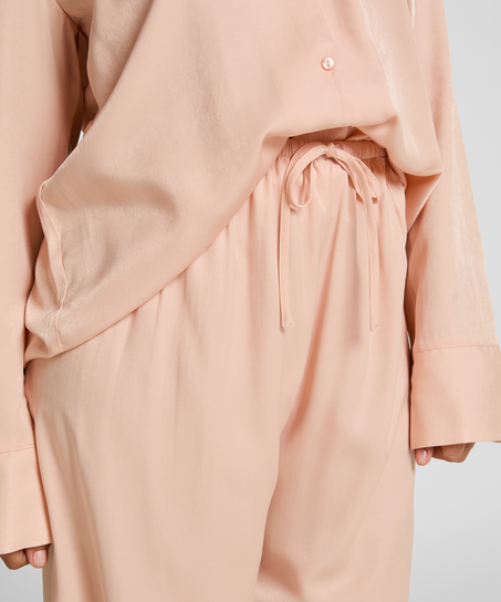 Pantal&oacute;n de sat&eacute;n, Rosa