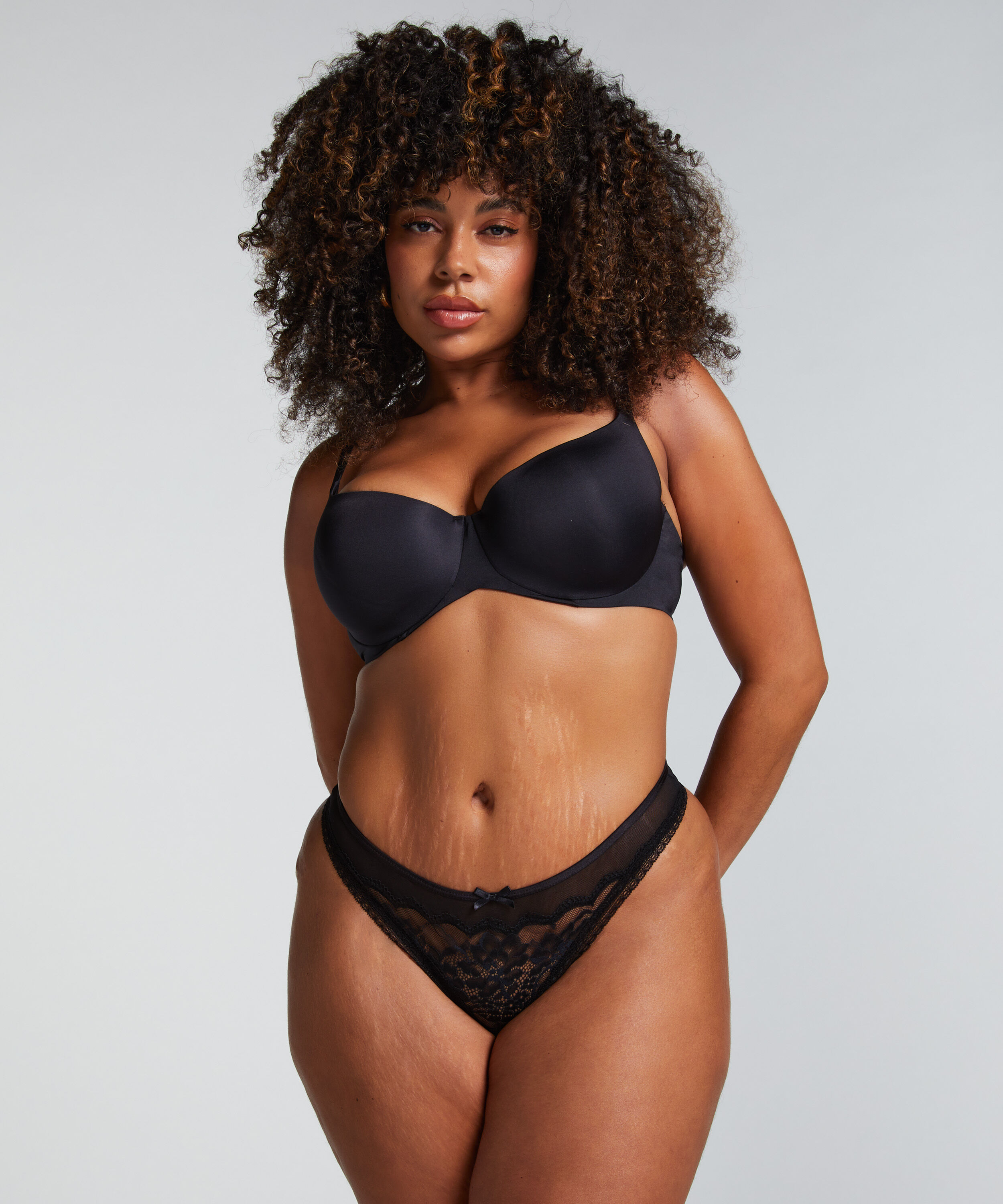 Tanga Kailey, Negro Tanga Kailey, Negro