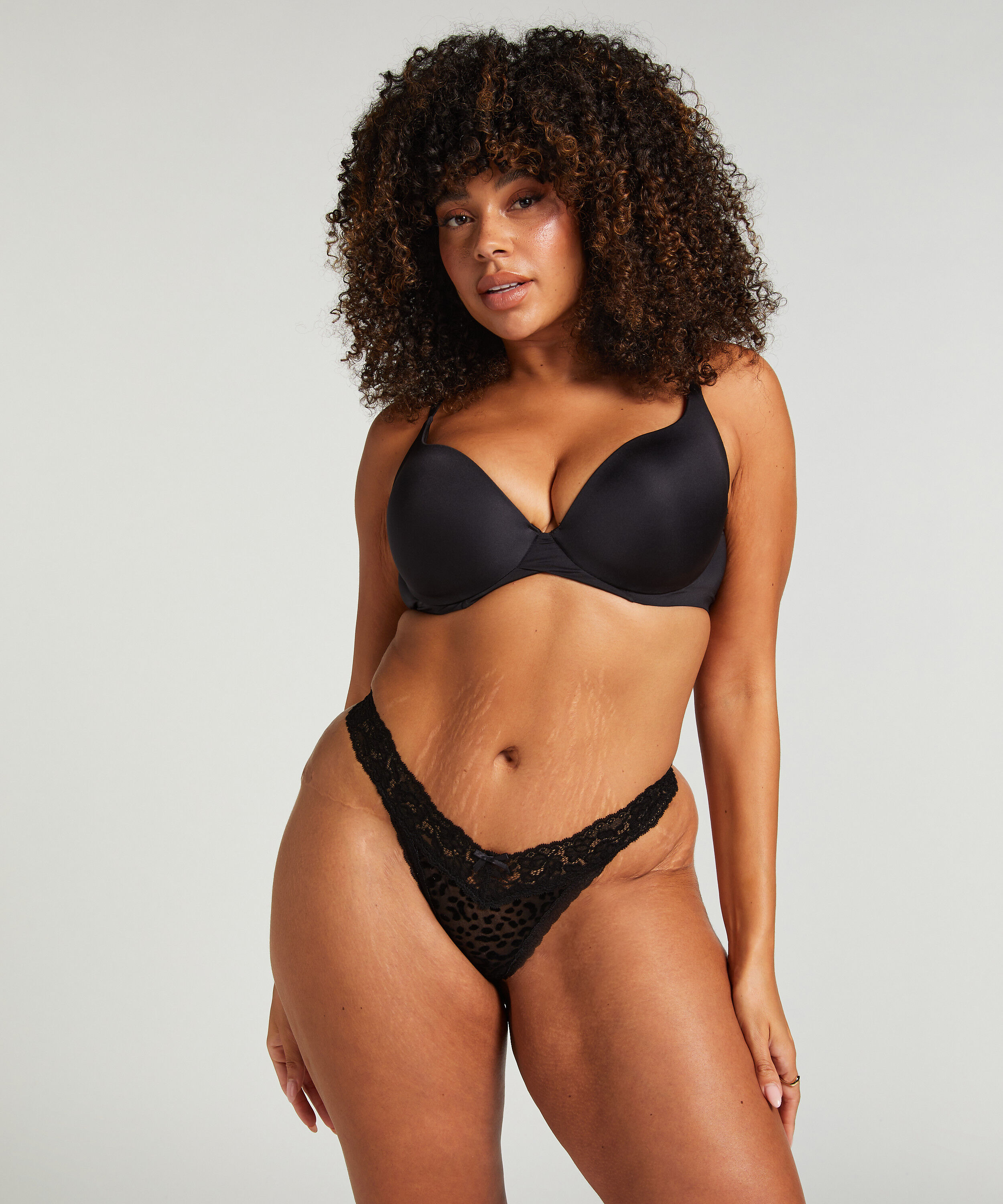 Tanga de corte ultra bajo Marina, Negro