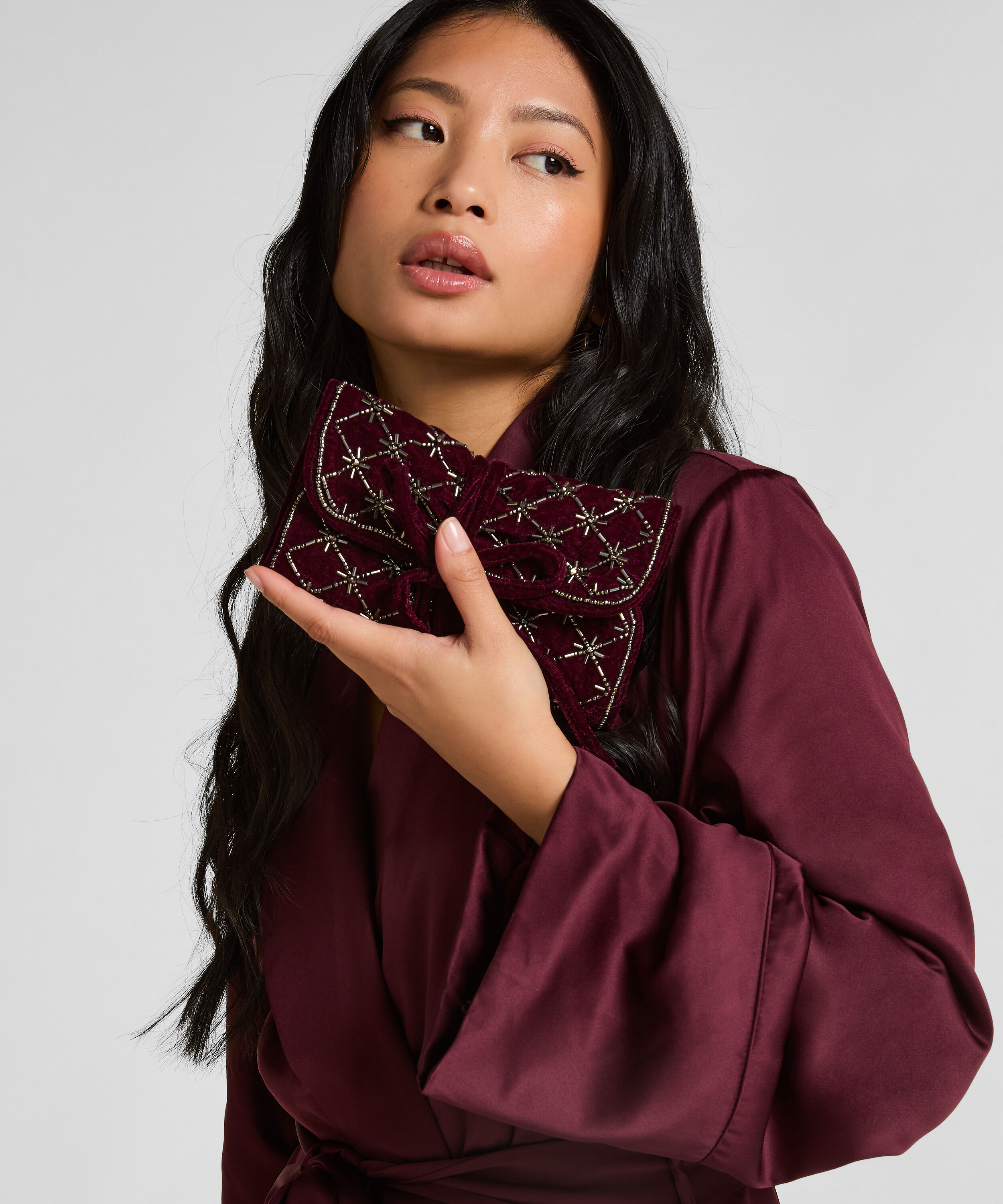 Estuche de bisuter&iacute;a con cuentas, Morado