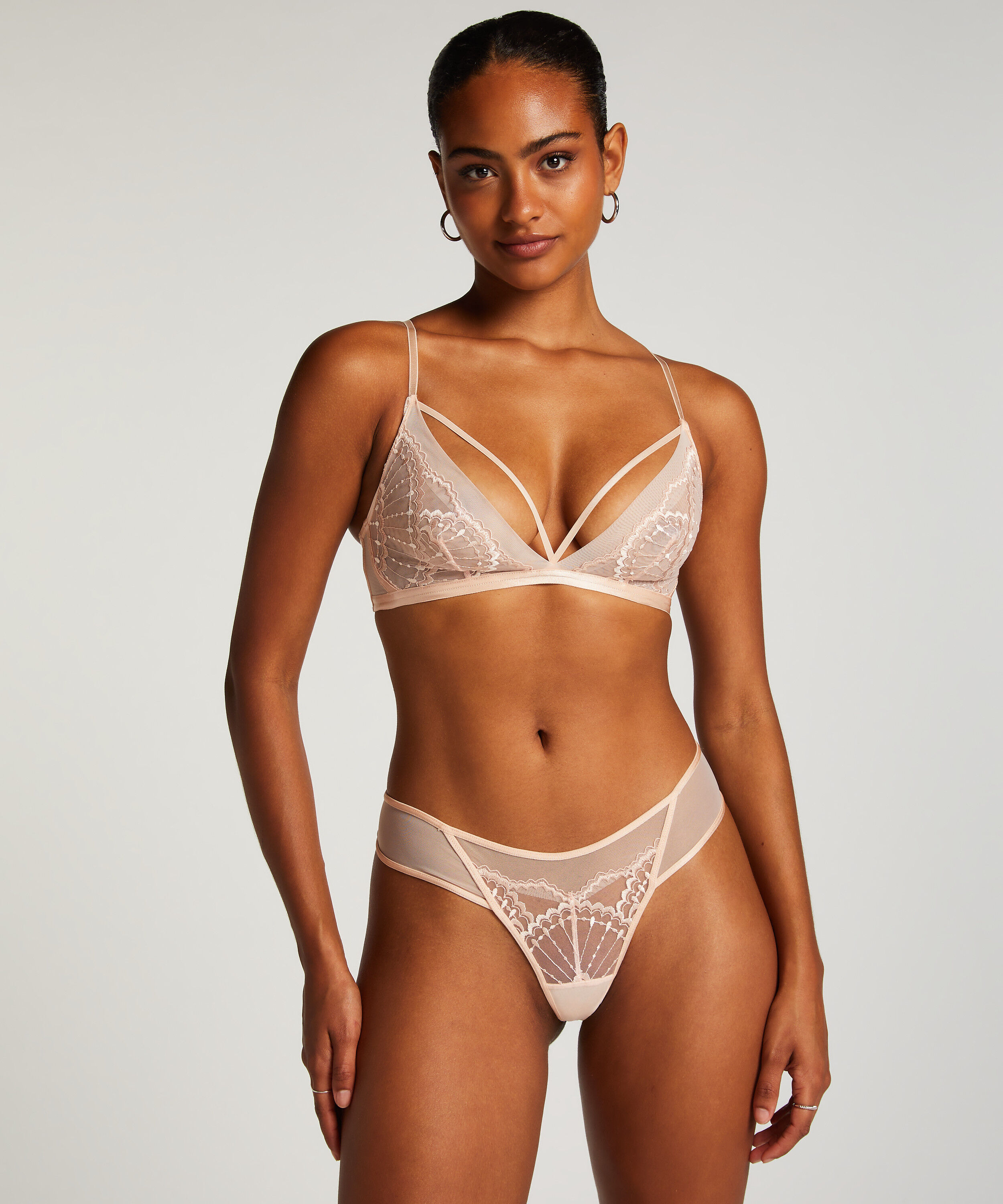 Tanga Jade, Rosa