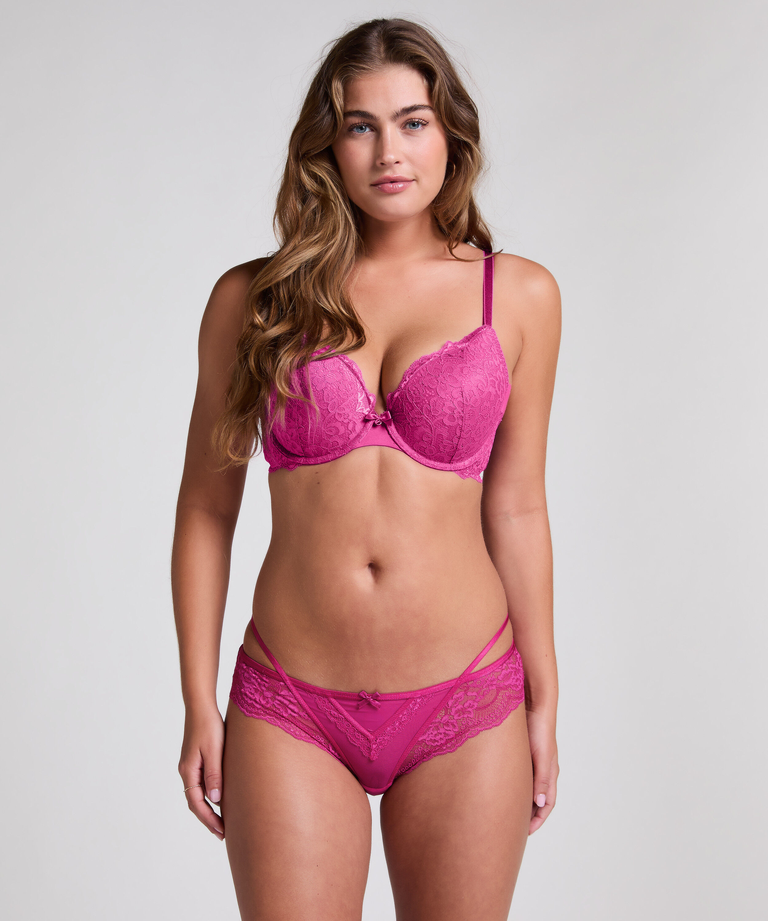 Brasileña Emma, Rosa
