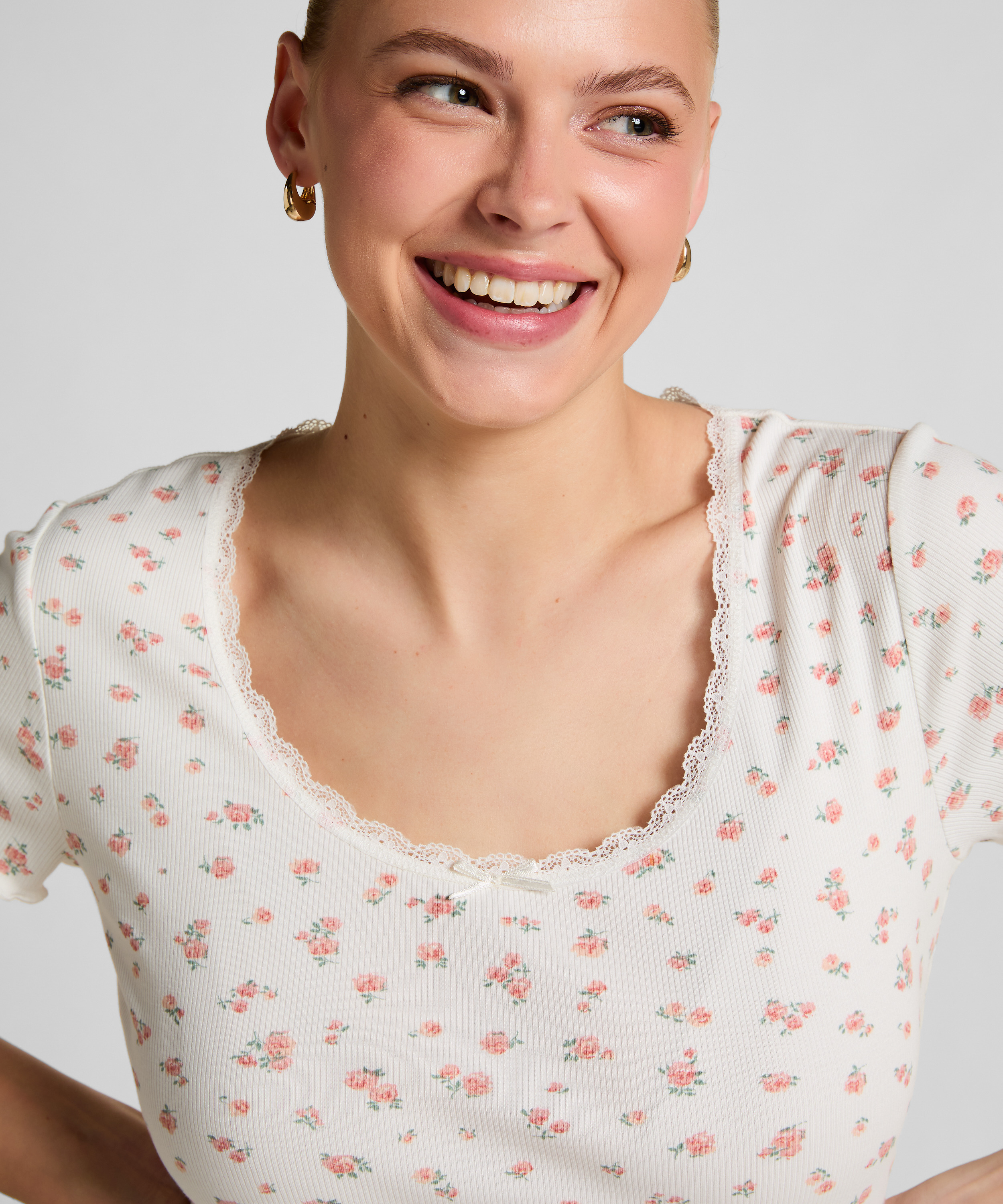 Top de manga corta con encaje acanalado, Blanco, main