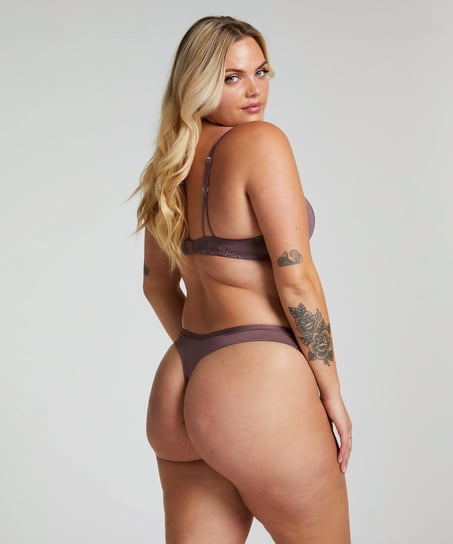 Tanga Lea, Morado