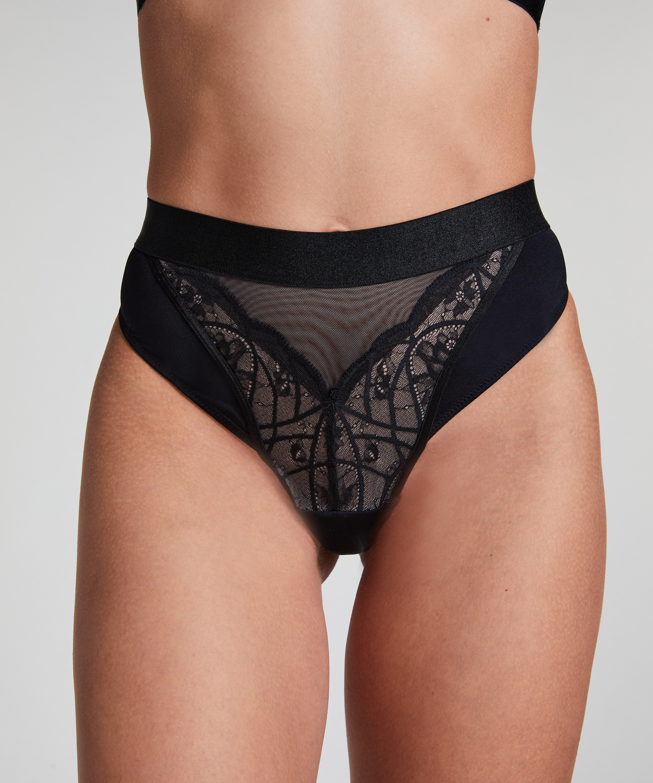 Tanga Luna, Negro, main