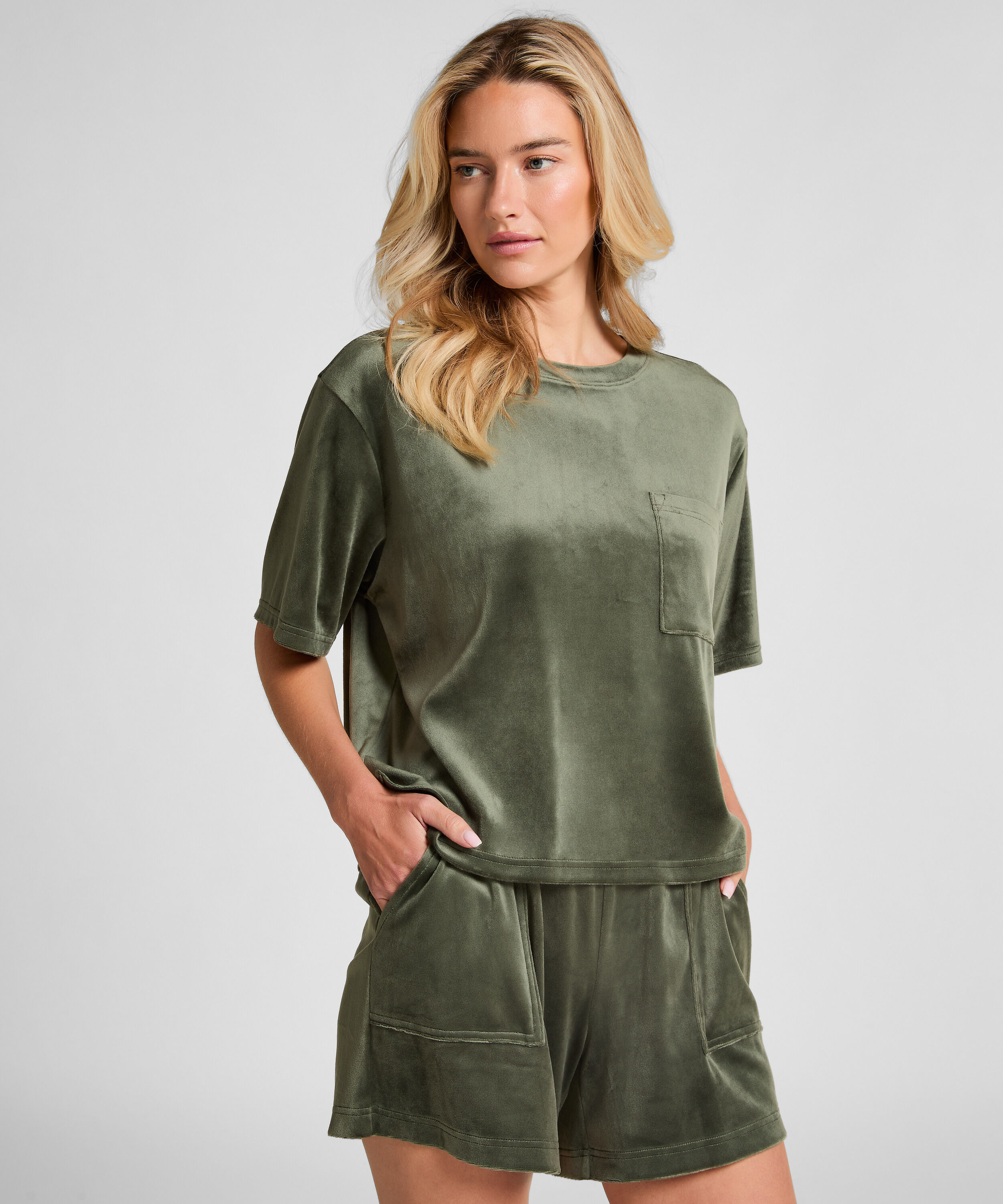 Short bolsillo de terciopelo, Verde